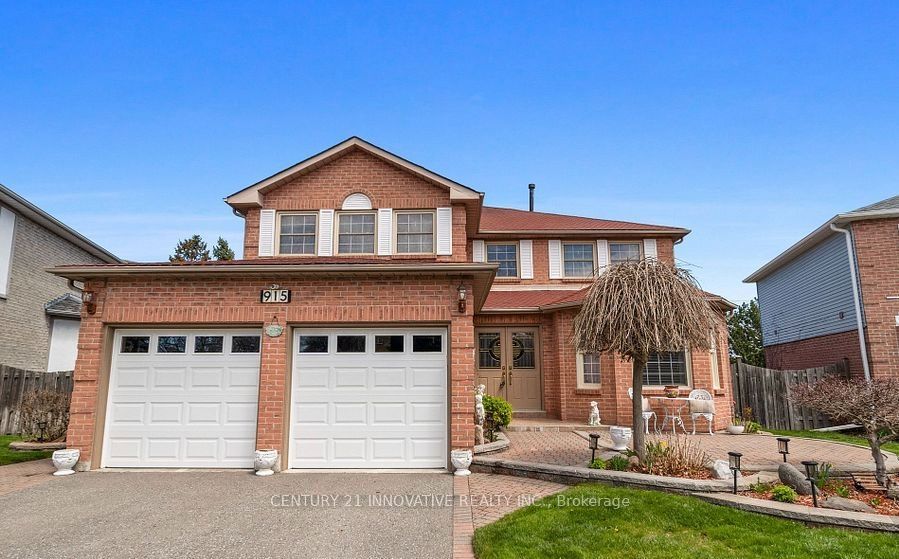 915 Catskill Drive E Property Photo 2