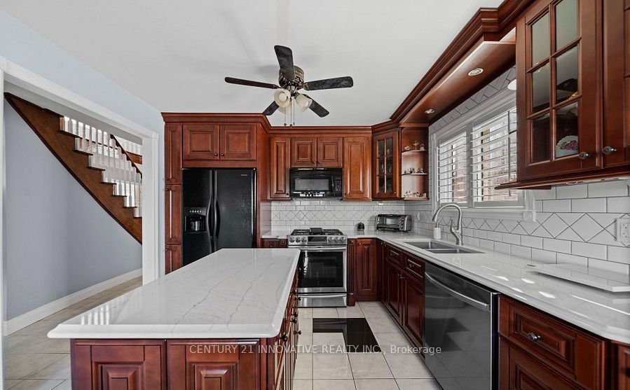 915 Catskill Drive E Property Photo 15