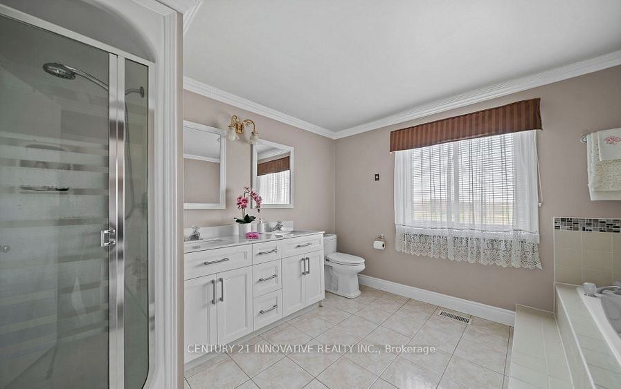 915 Catskill Drive E Property Photo 21