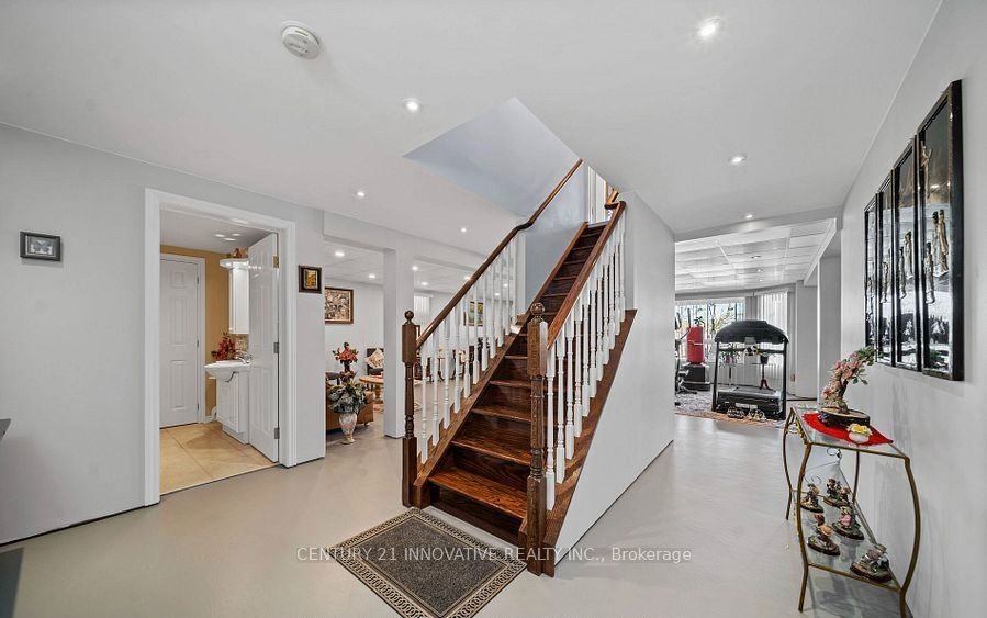 915 Catskill Drive E Property Photo 31