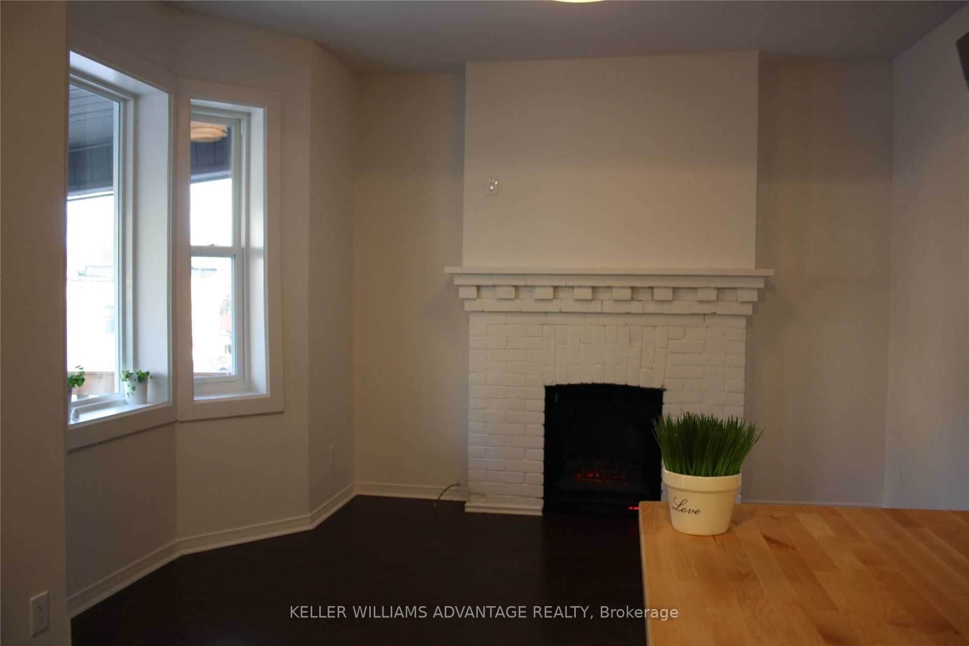 238 Highfield Road Unit A Property Photo 4