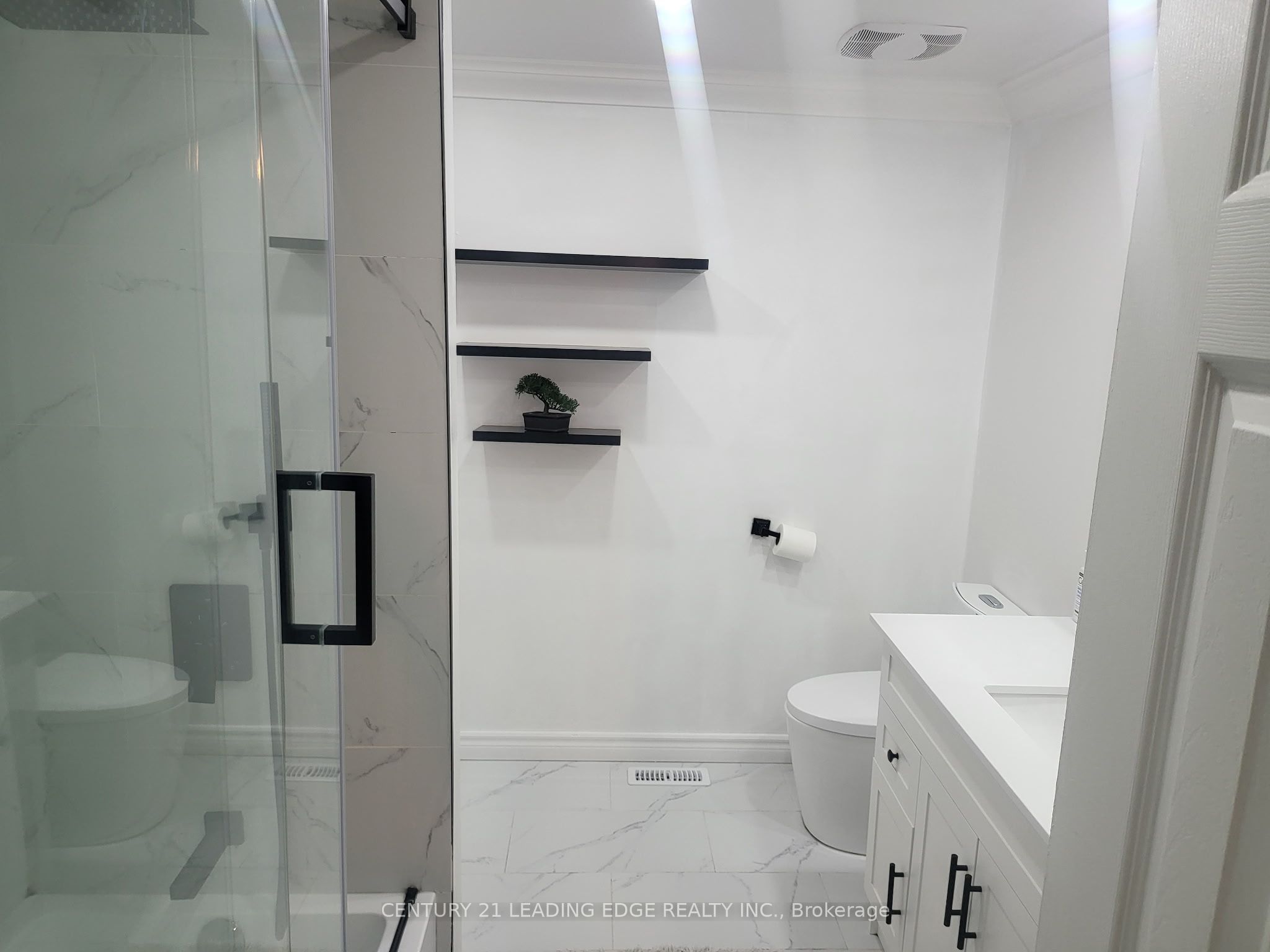 63 Nabob Crescent Property Photo 14