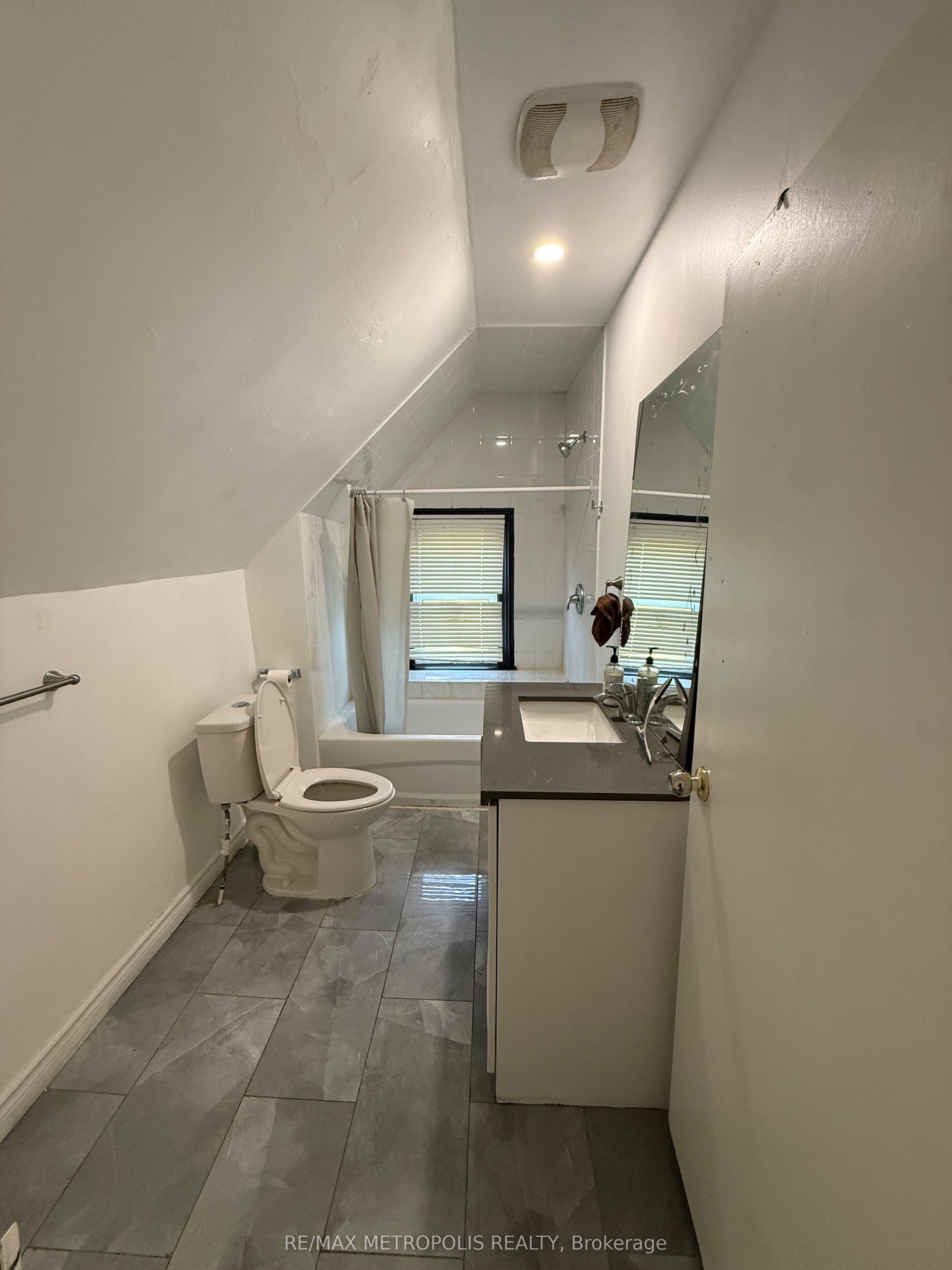 175 Celina Street Property Photo 28