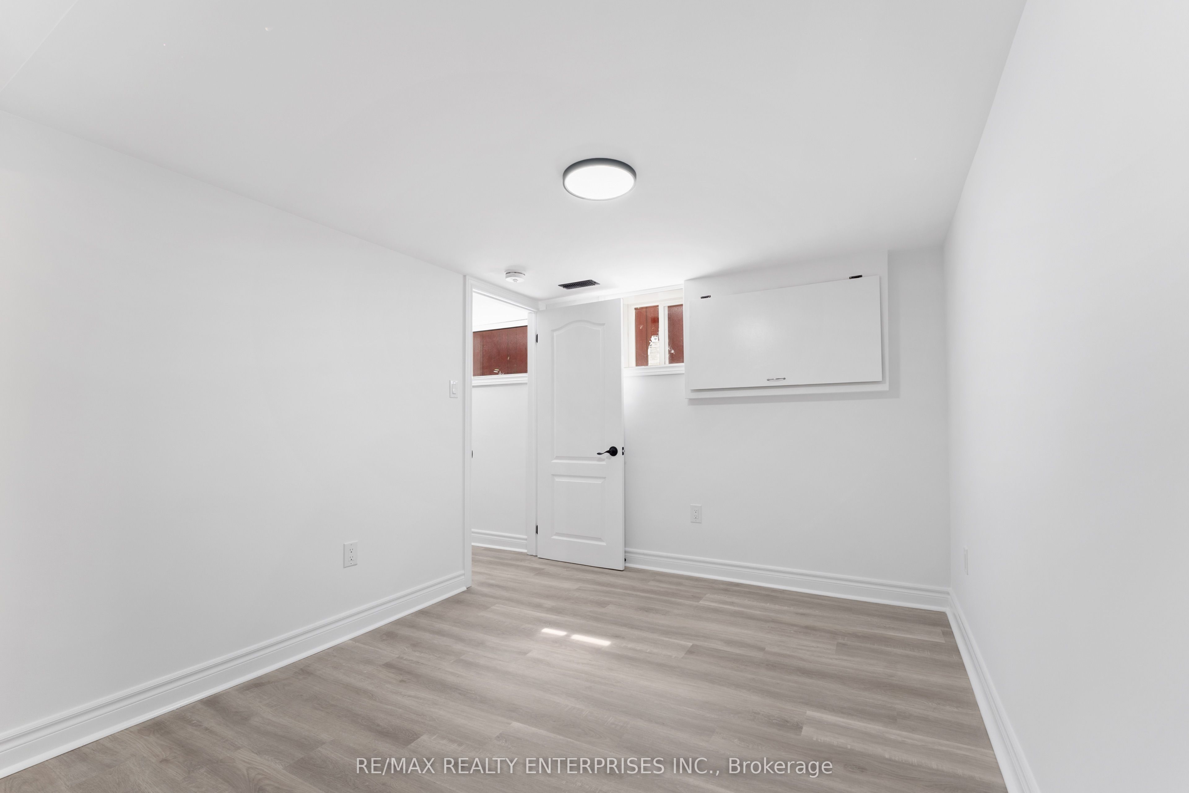 3 Dallyn Crescent Bsmt Property Photo 11