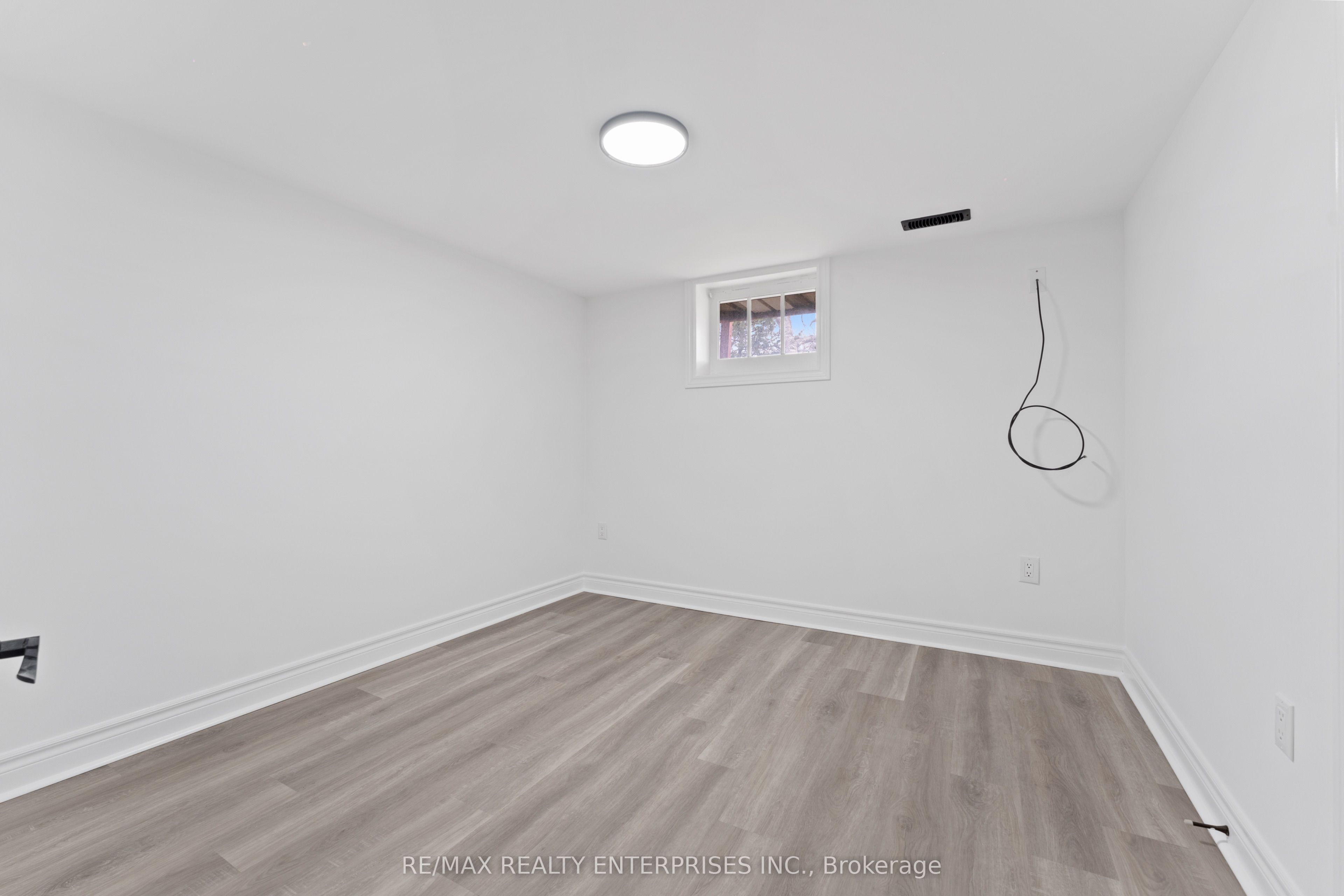 3 Dallyn Crescent Bsmt Property Photo 12