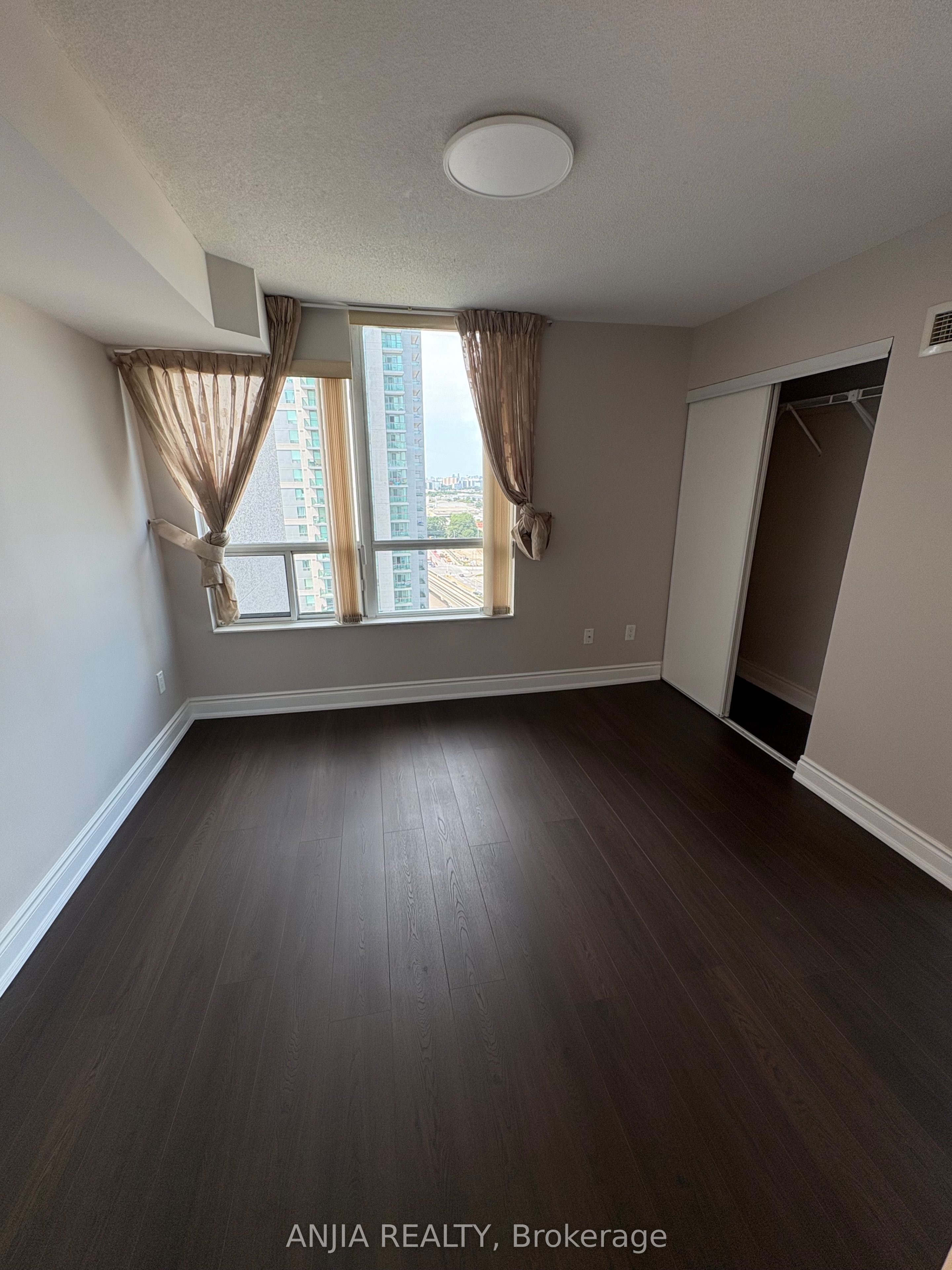 60 Brian Harrison Way 1804 Property Photo 8