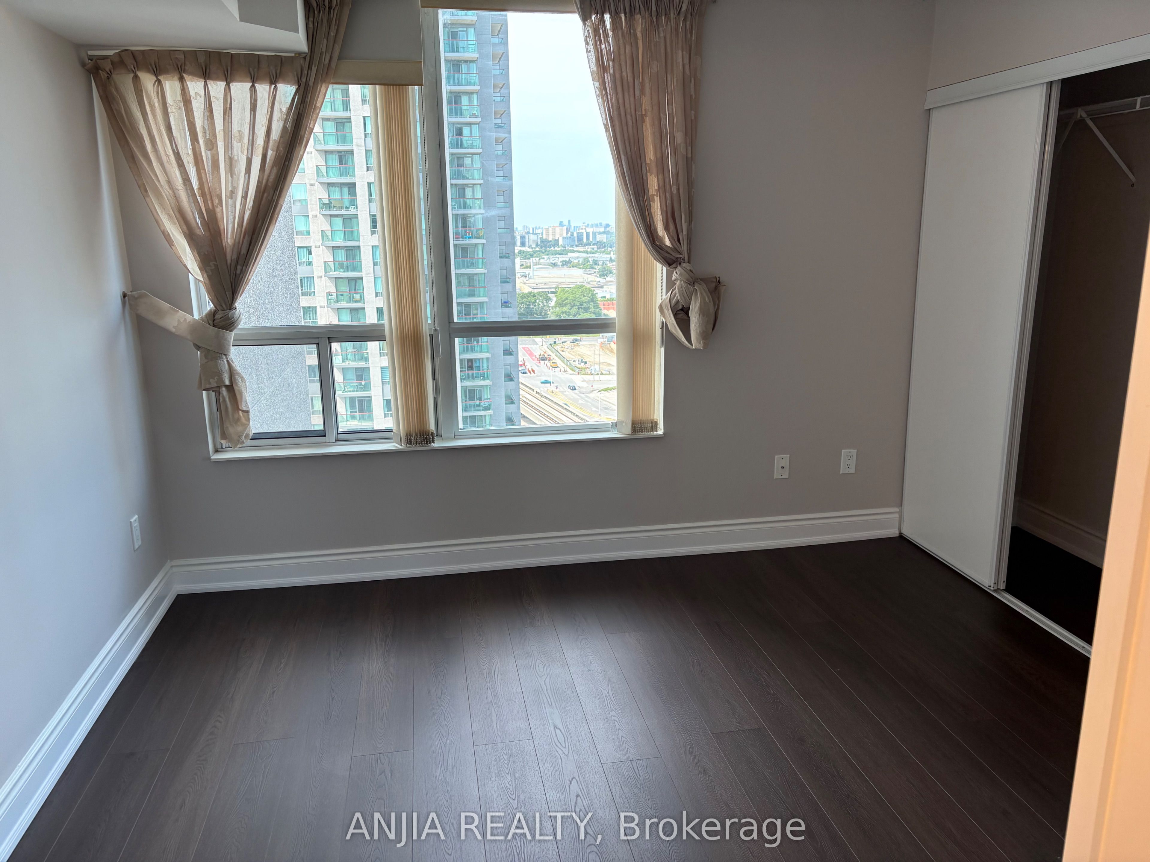 60 Brian Harrison Way 1804 Property Photo 11