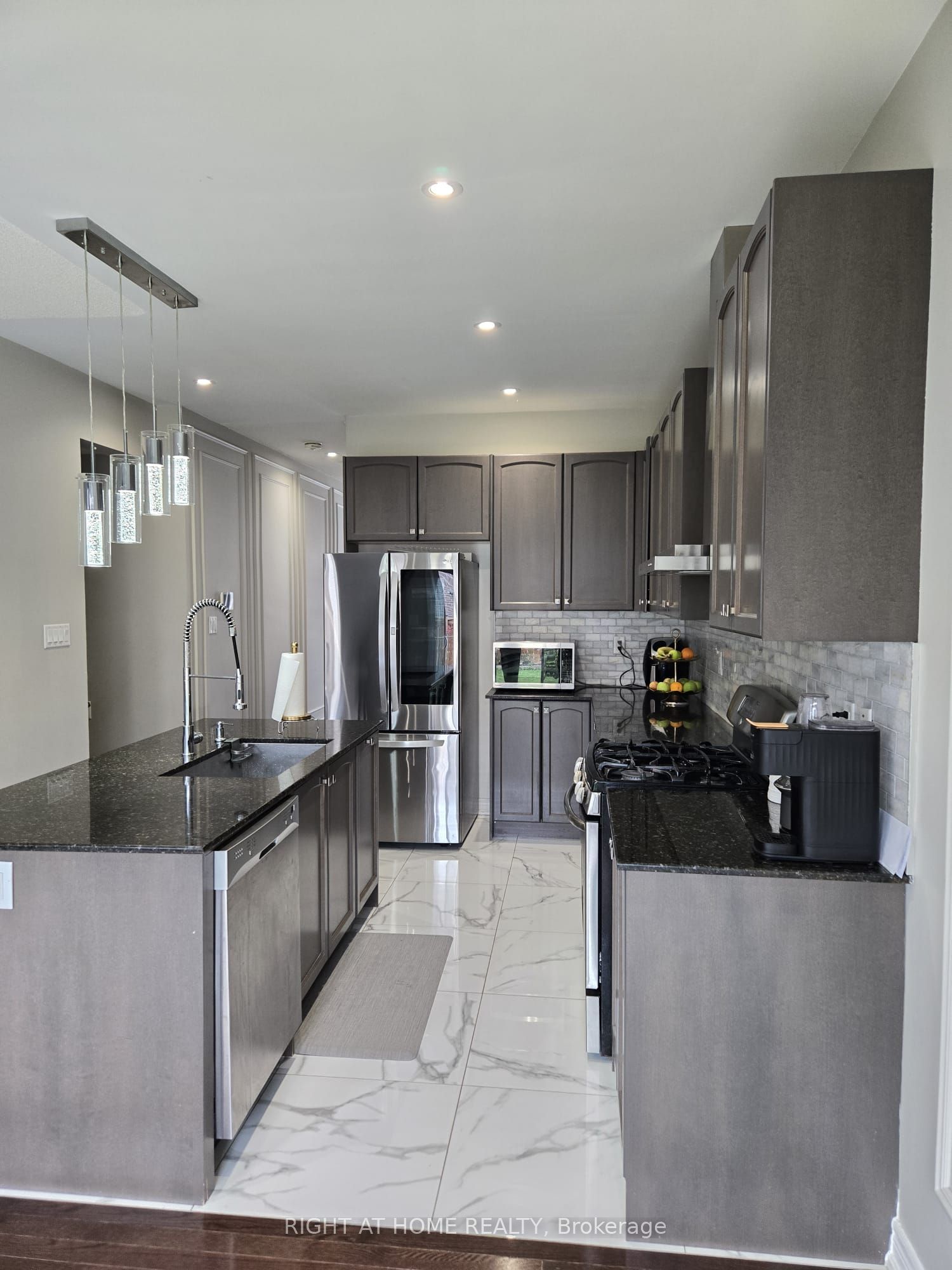14 Ogston Crescent Property Photo 4