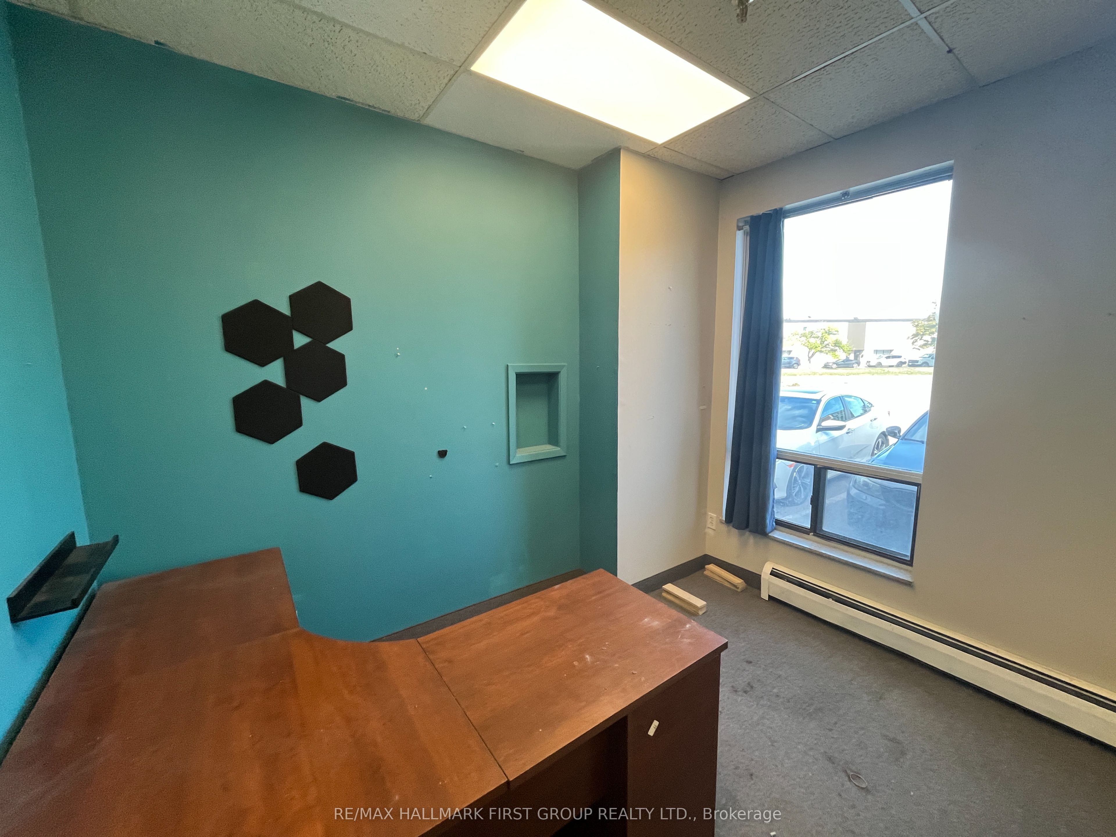 1750 Plummer Street 16 Property Photo 4