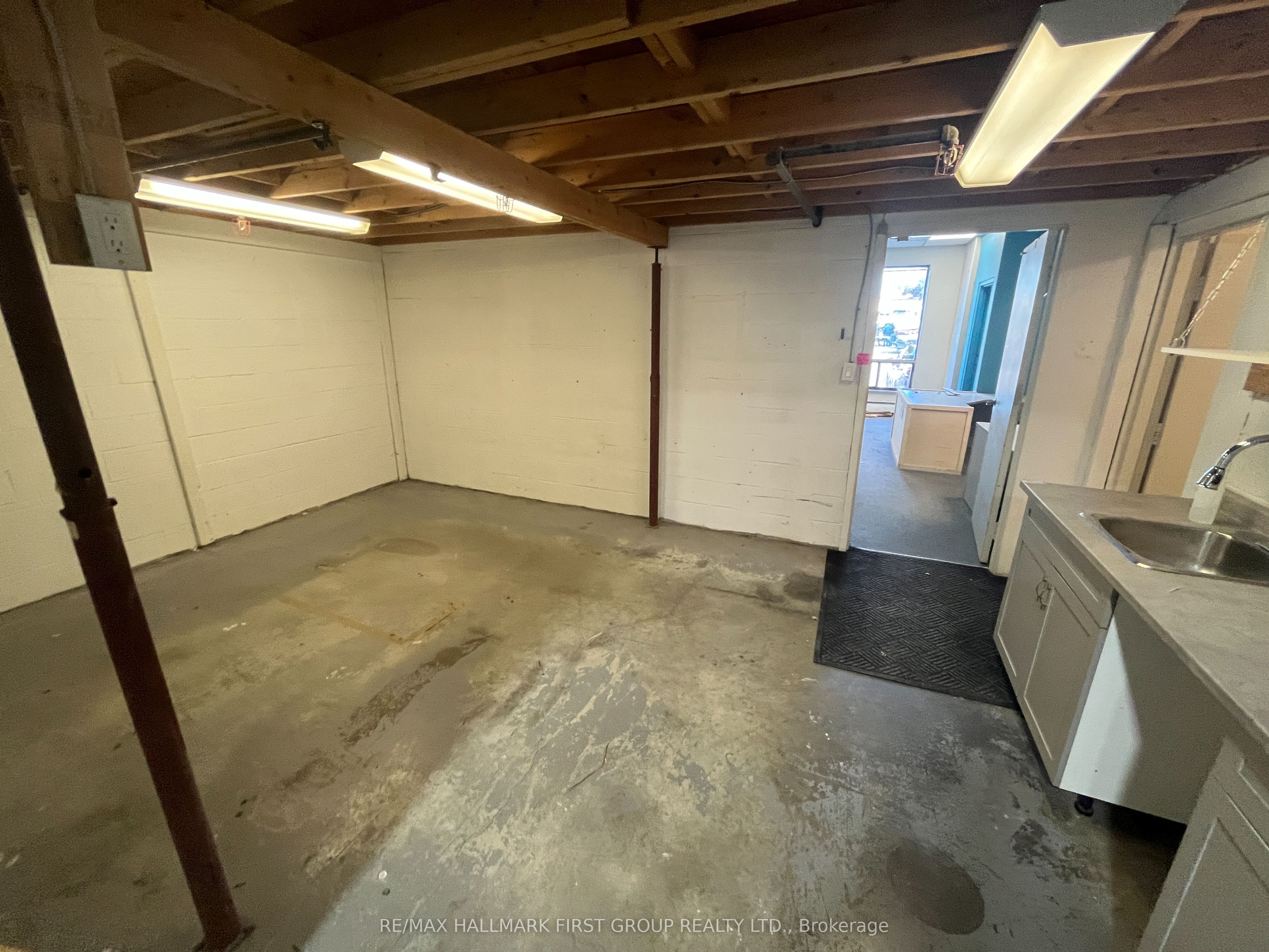 1750 Plummer Street 16 Property Photo 10