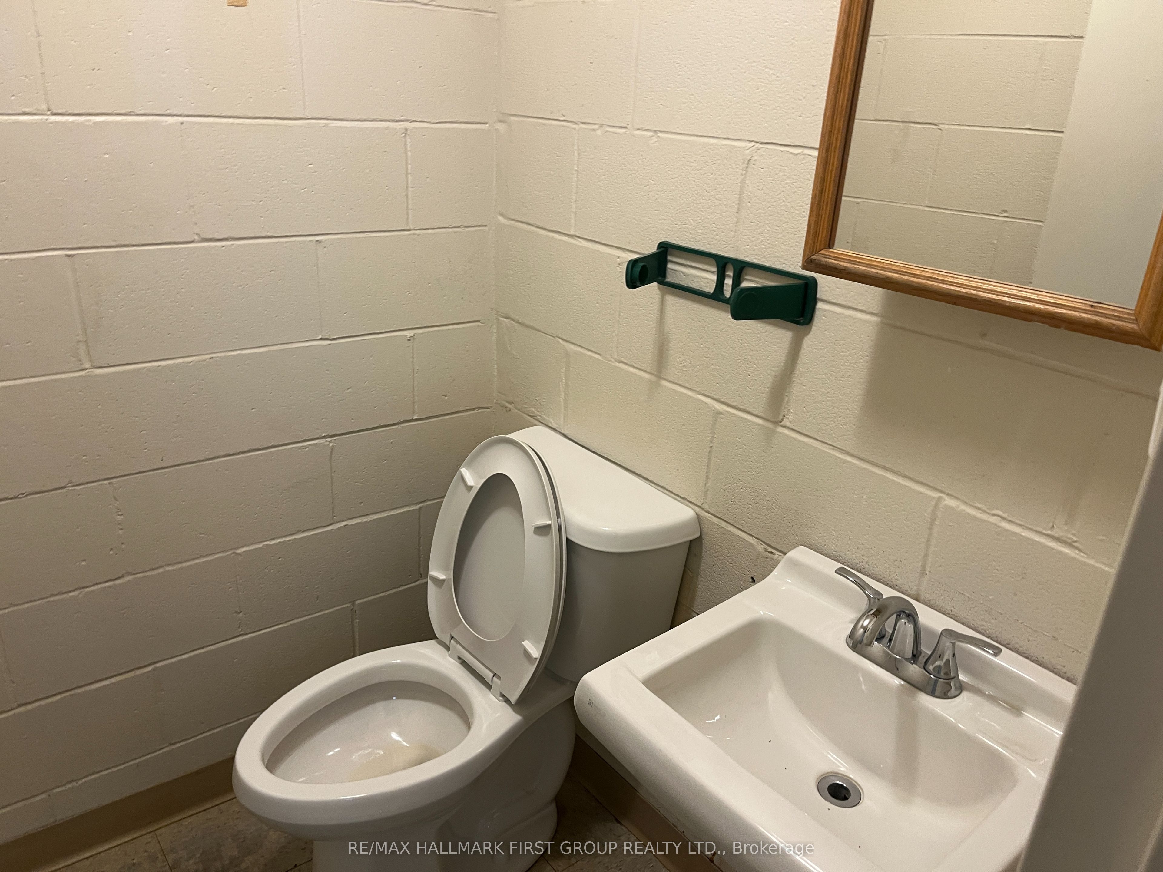 1750 Plummer Street 16 Property Photo 11
