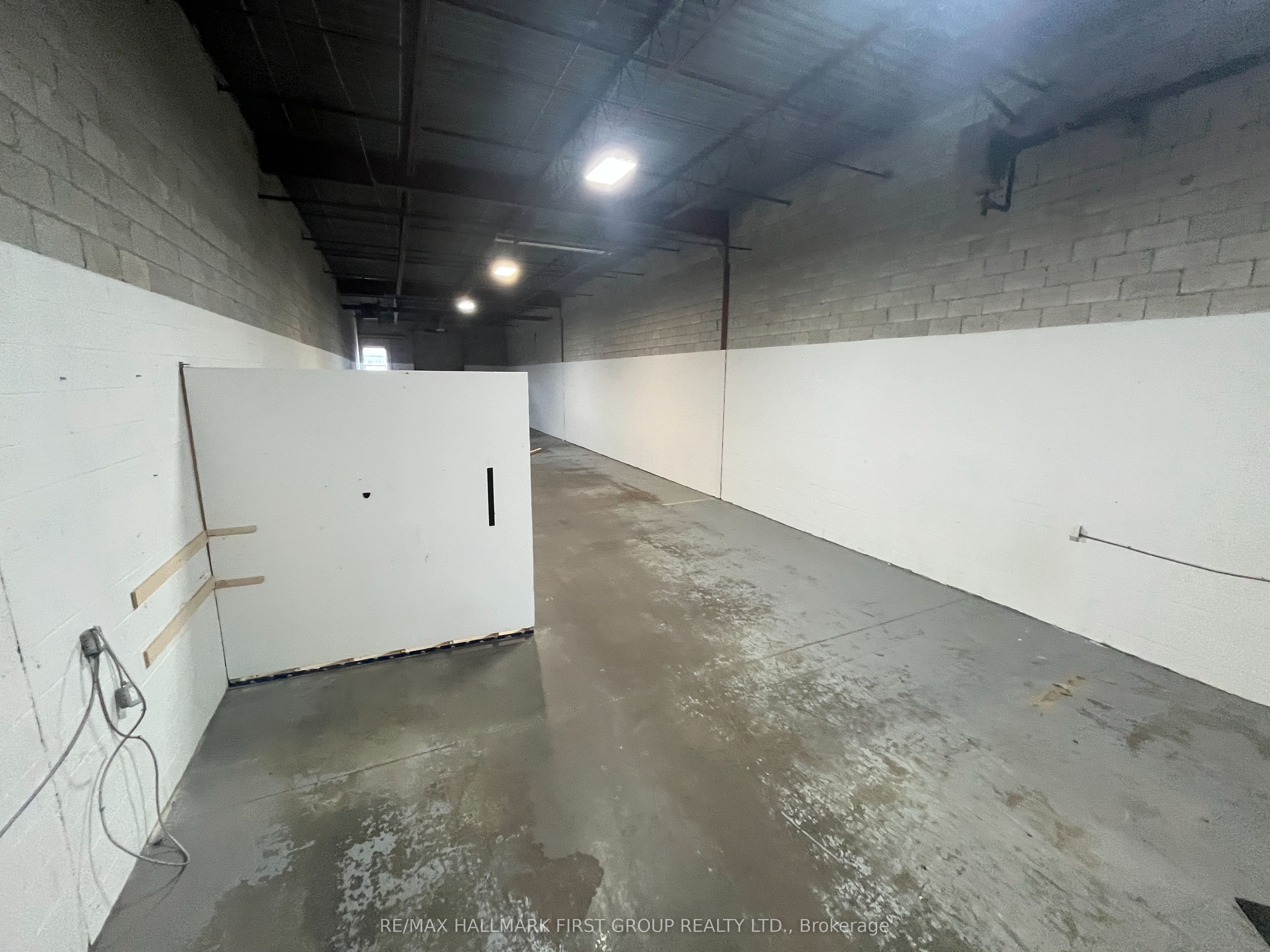 1750 Plummer Street 16 Property Photo 15