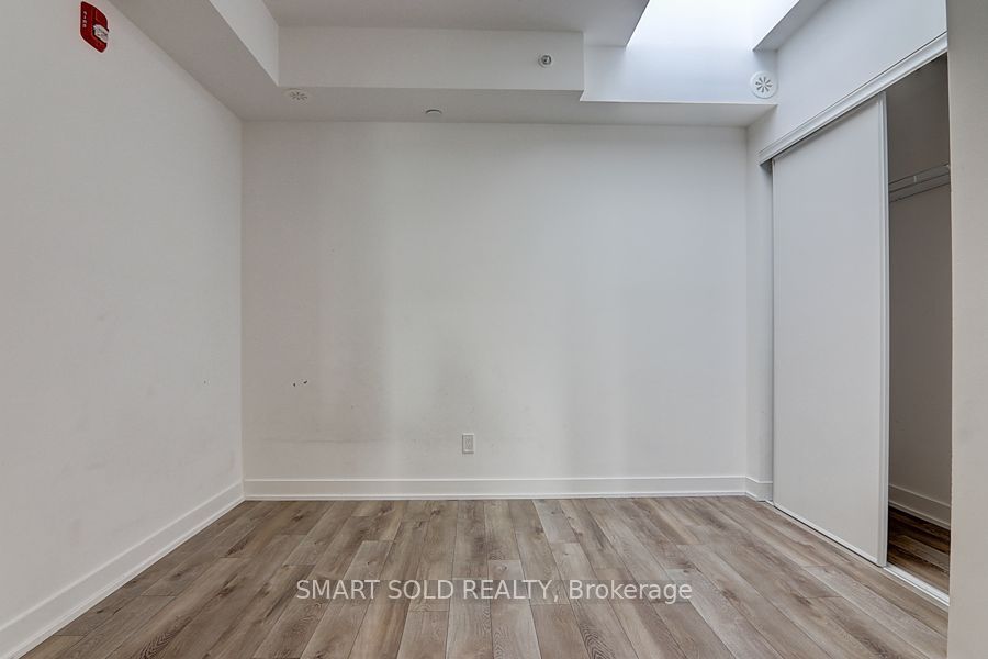 2100 Bridletowne Circle 306 Property Photo 10