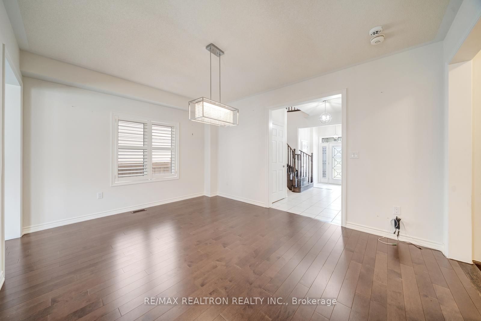 295 Northglen Boulevard Property Photo 11