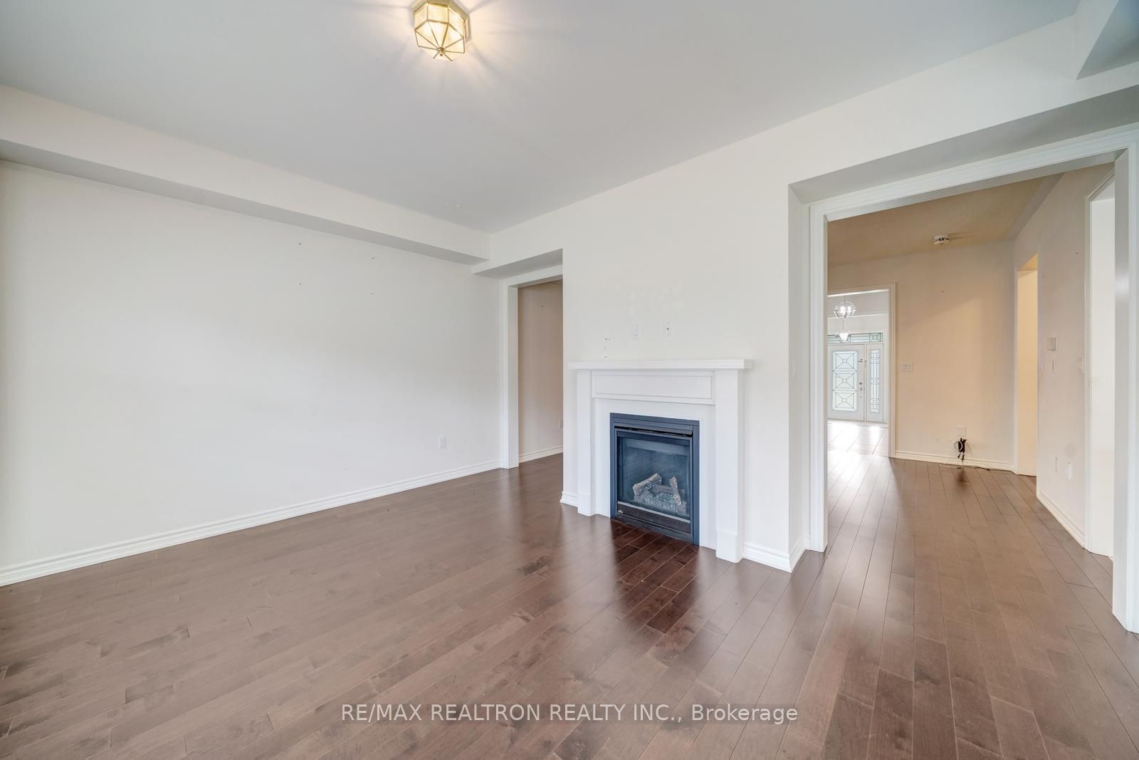 295 Northglen Boulevard Property Photo 12