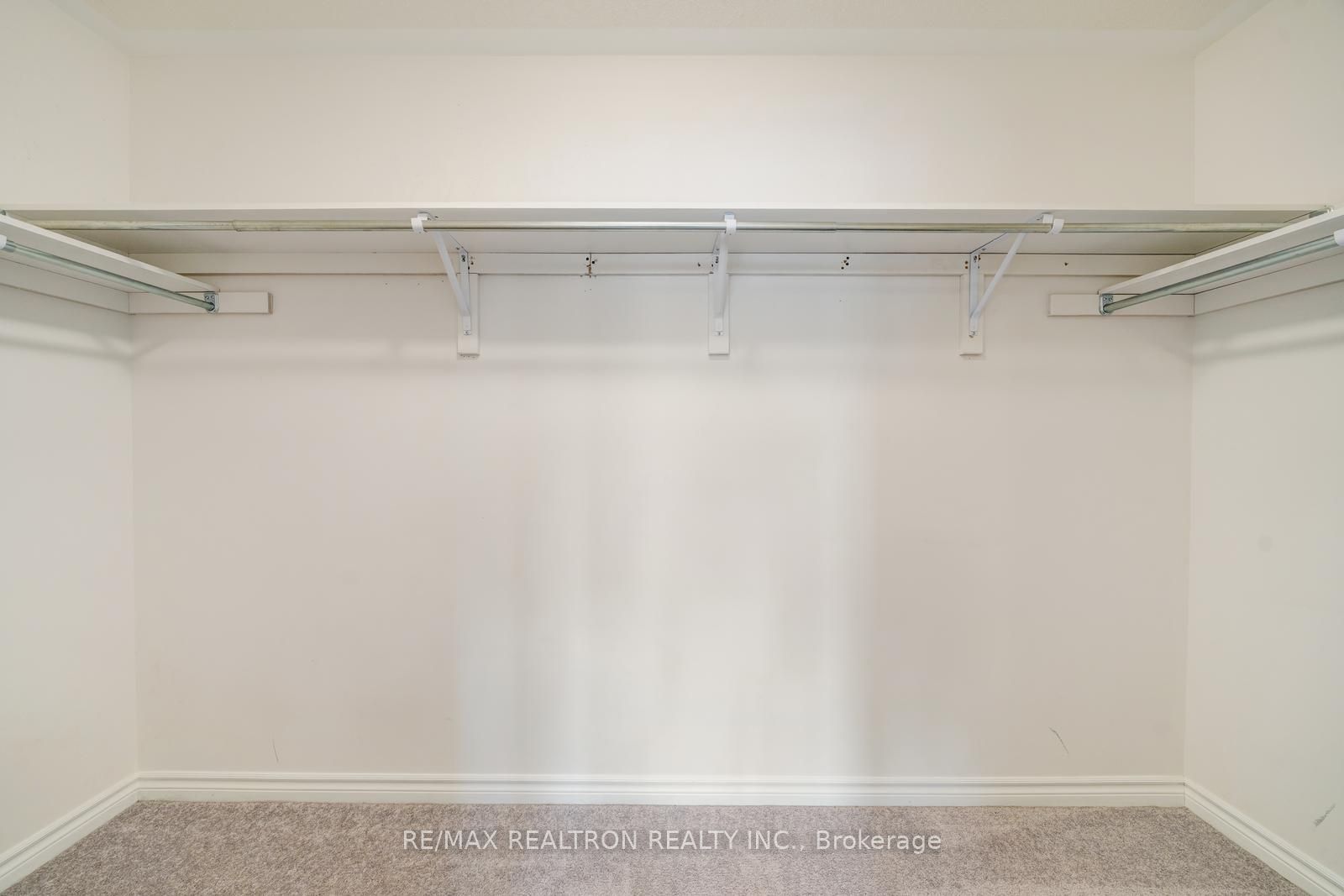 295 Northglen Boulevard Property Photo 26