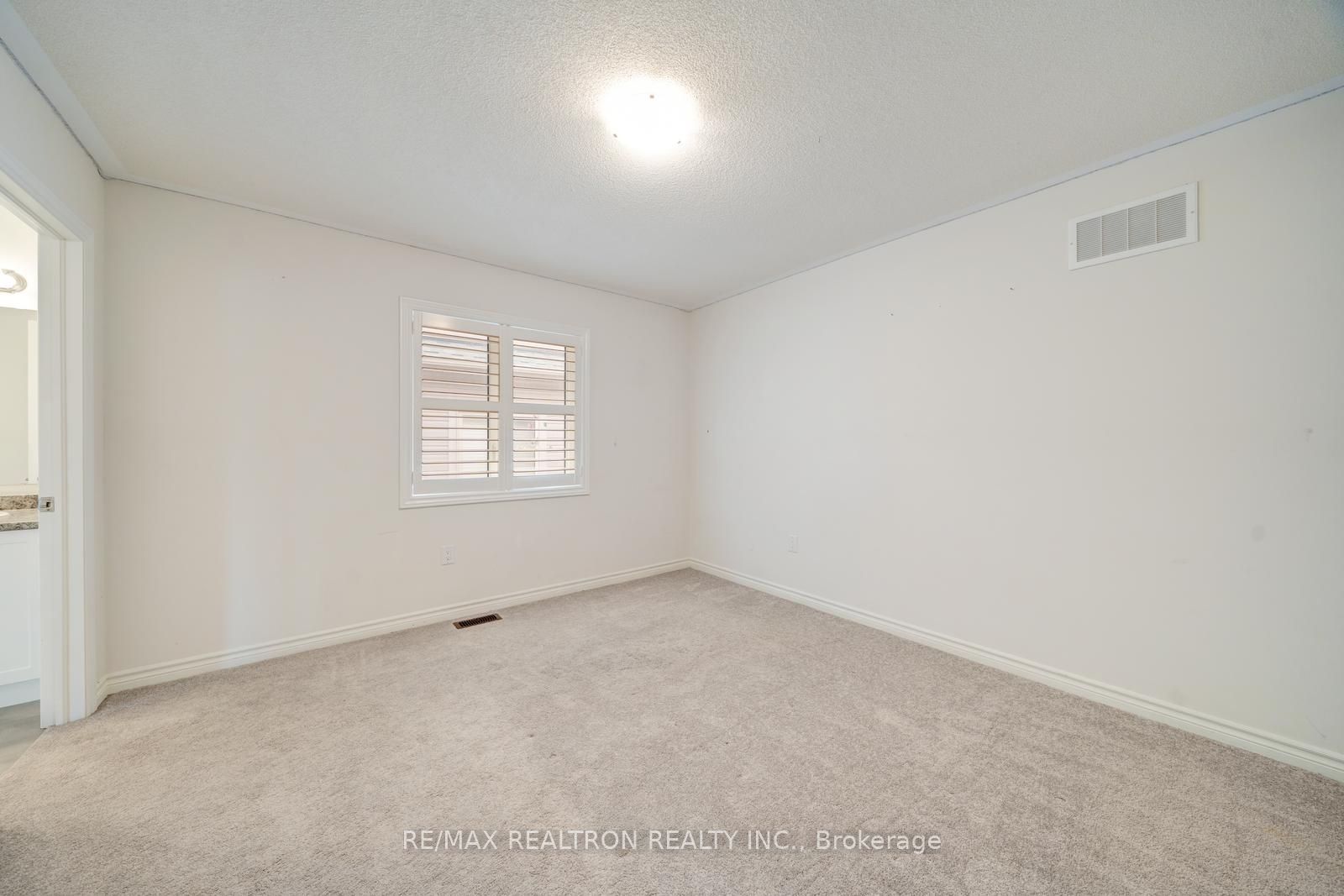 295 Northglen Boulevard Property Photo 33