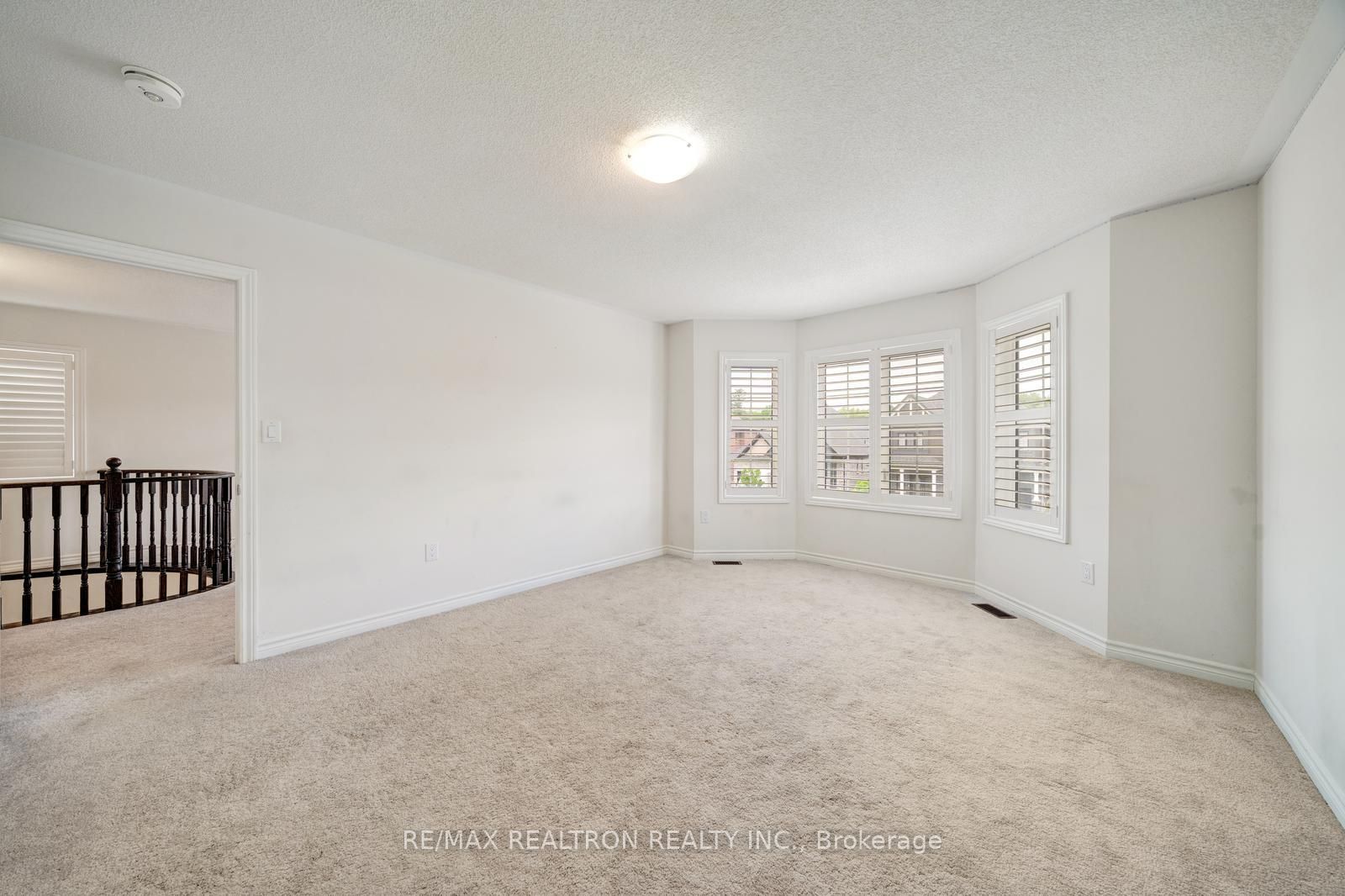295 Northglen Boulevard Property Photo 39
