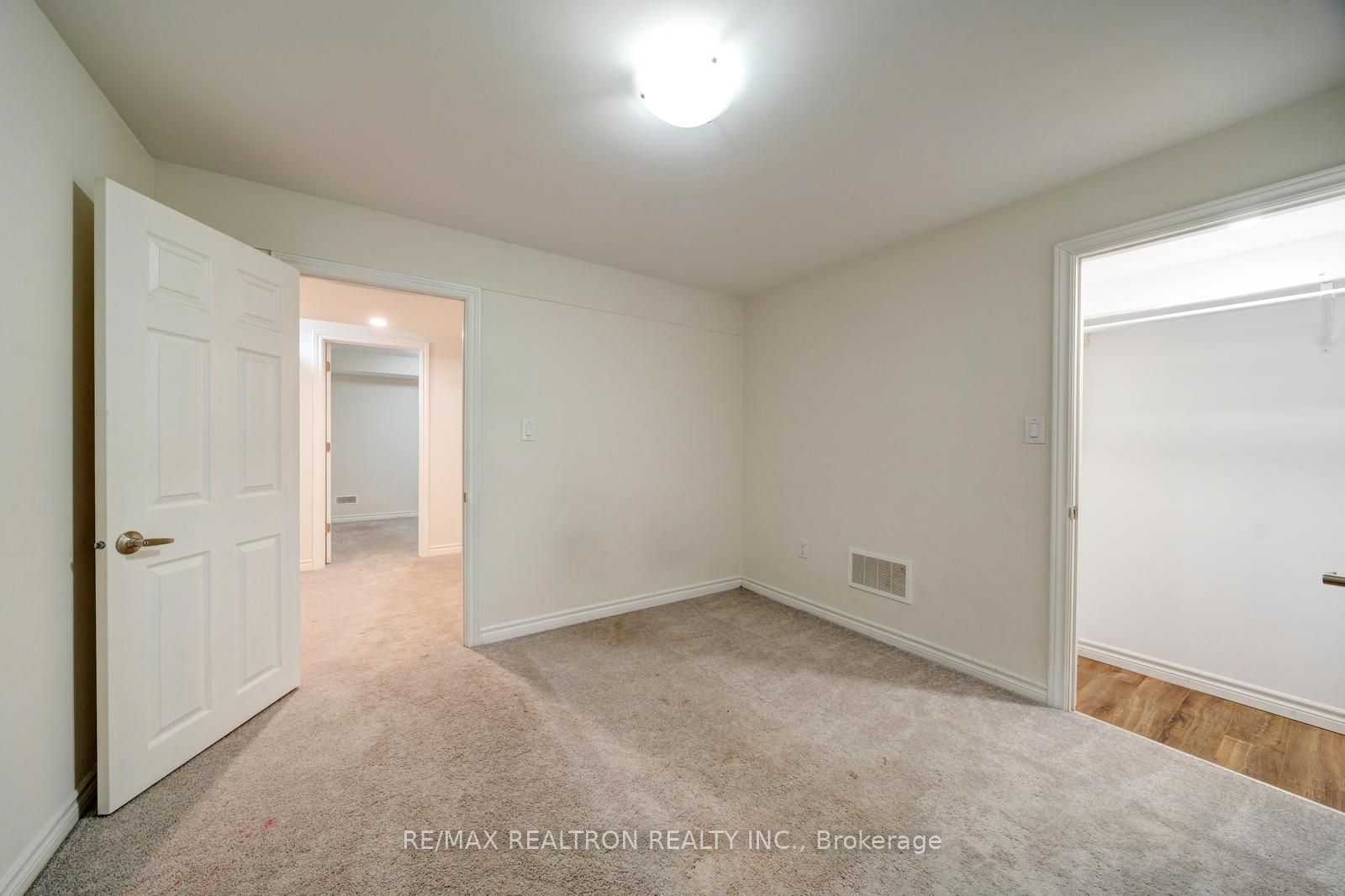295 Northglen Boulevard Property Photo 43