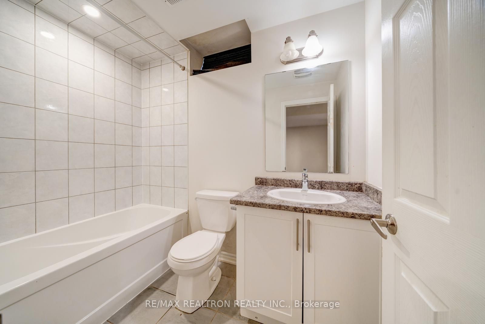 295 Northglen Boulevard Property Photo 44