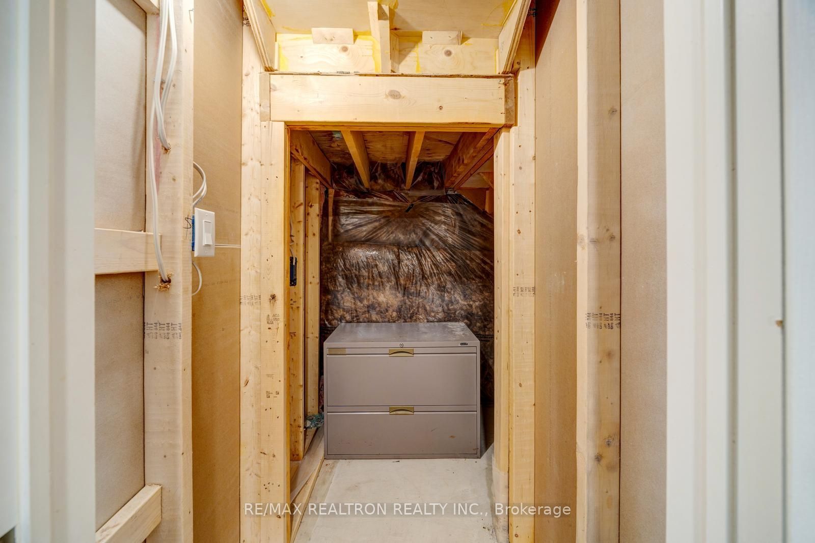 295 Northglen Boulevard Property Photo 47