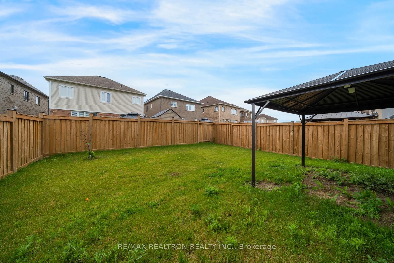 295 Northglen Boulevard Property Photo 50