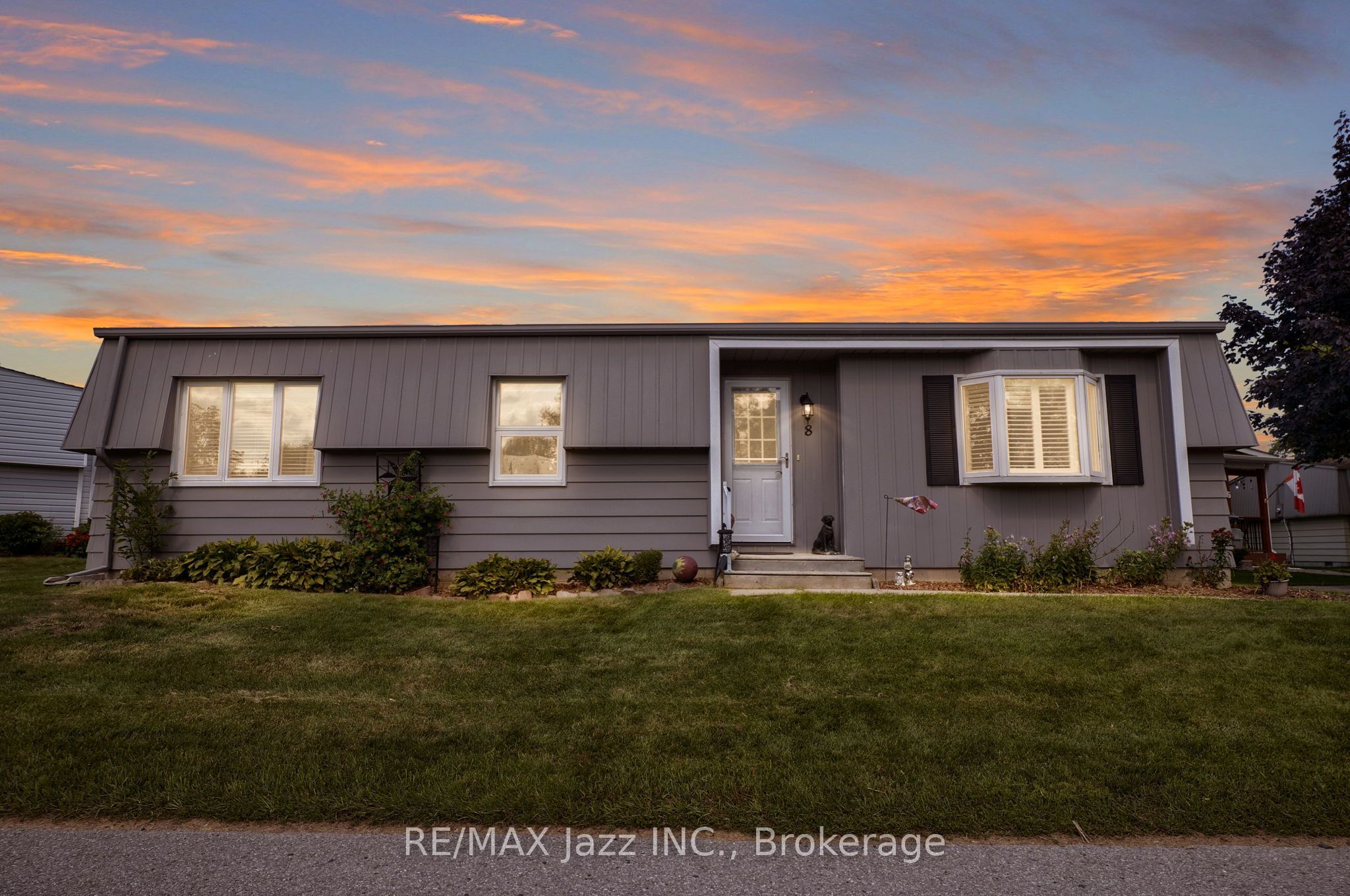 8 Wheelhouse Drive Property Photo 1