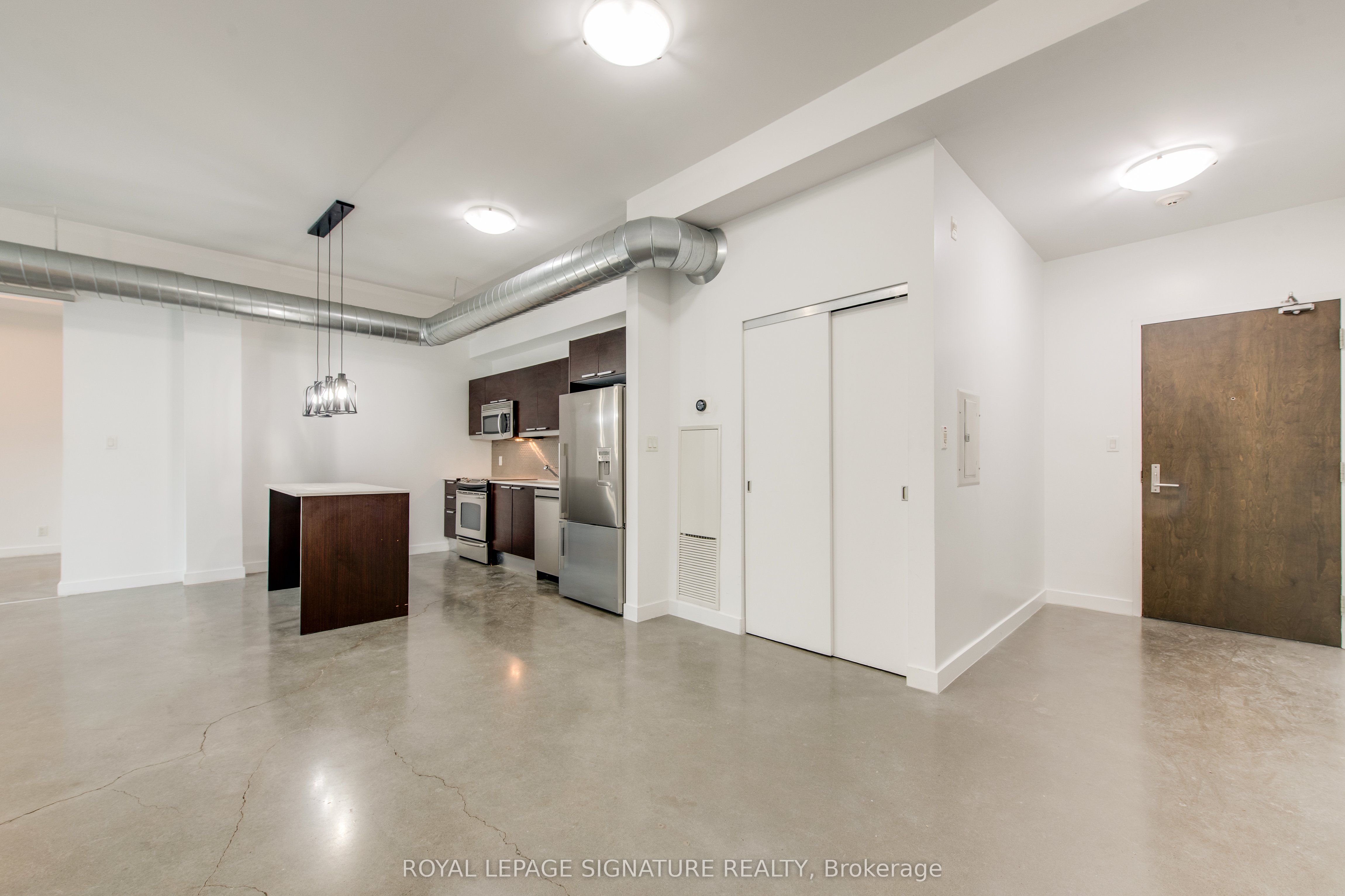 625 Queen Street E 211 Property Photo 6