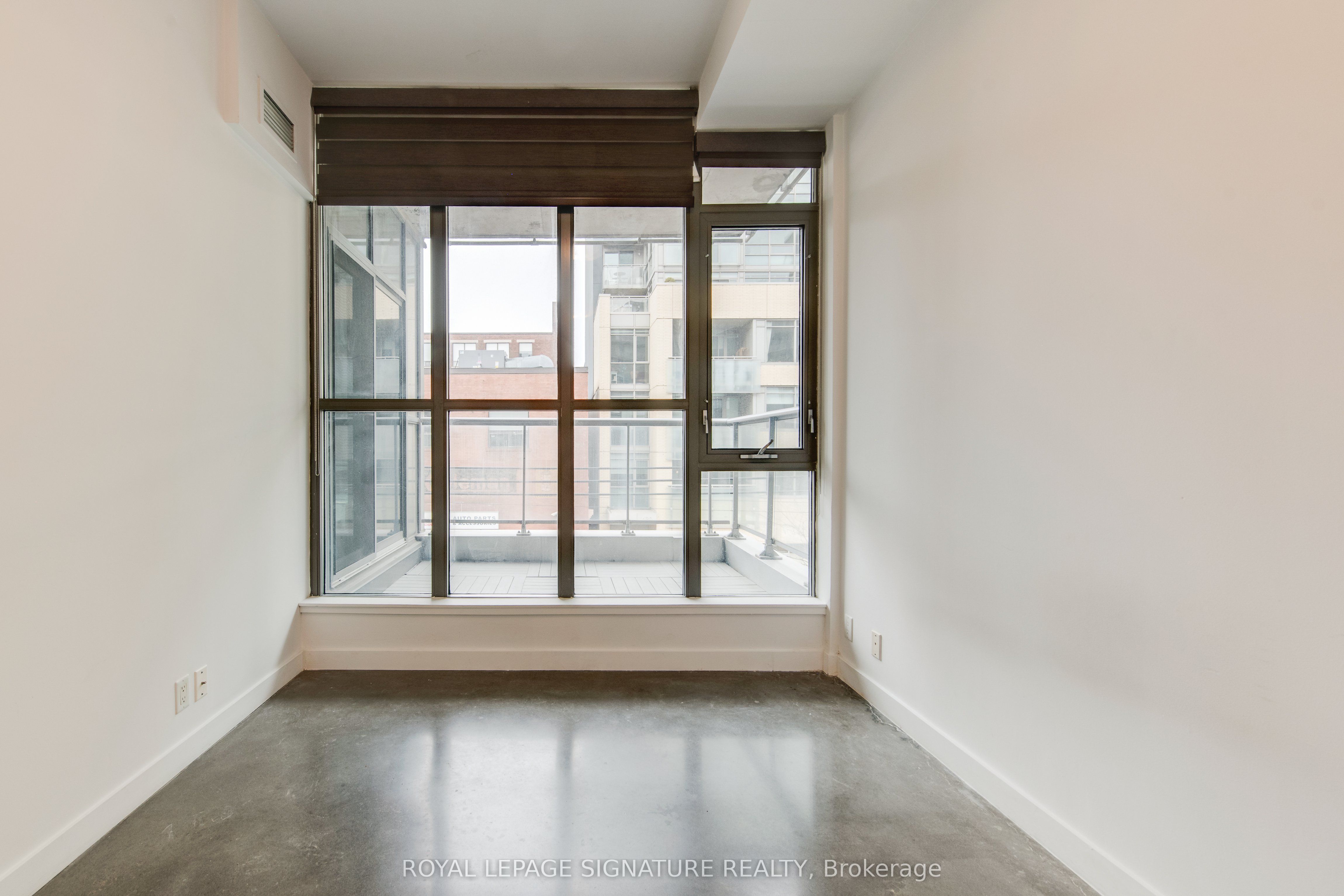 625 Queen Street E 211 Property Photo 33