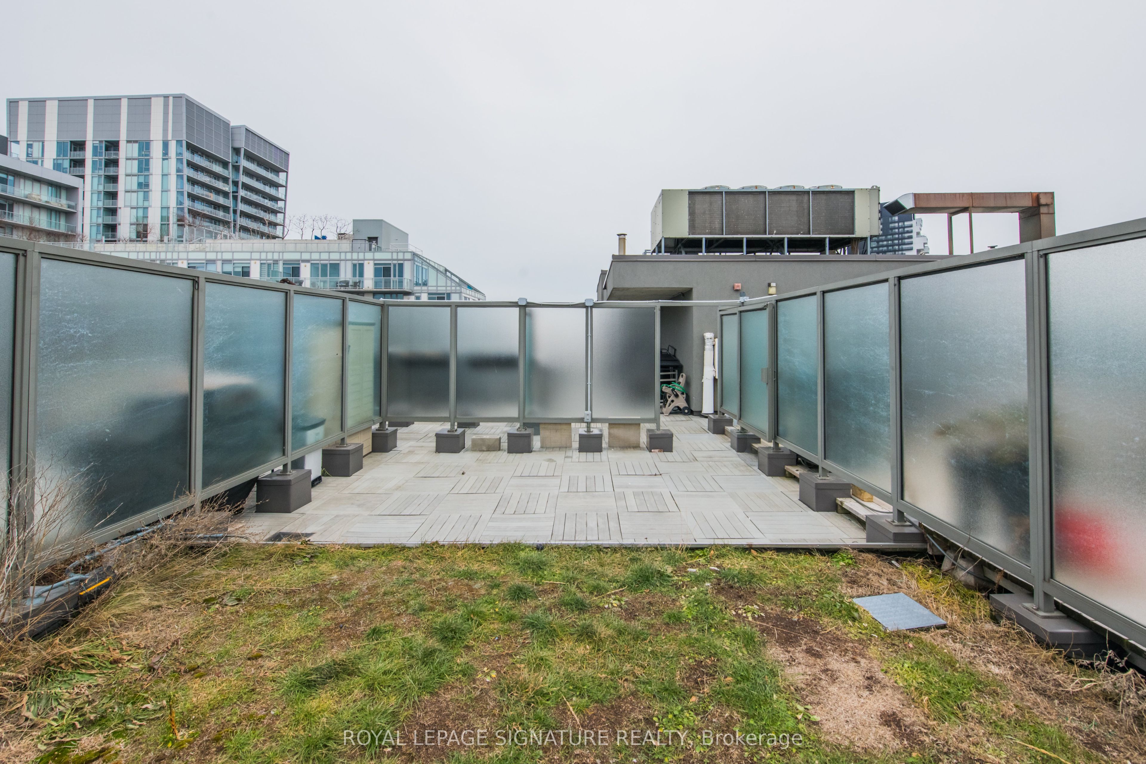 625 Queen Street E 211 Property Photo 45