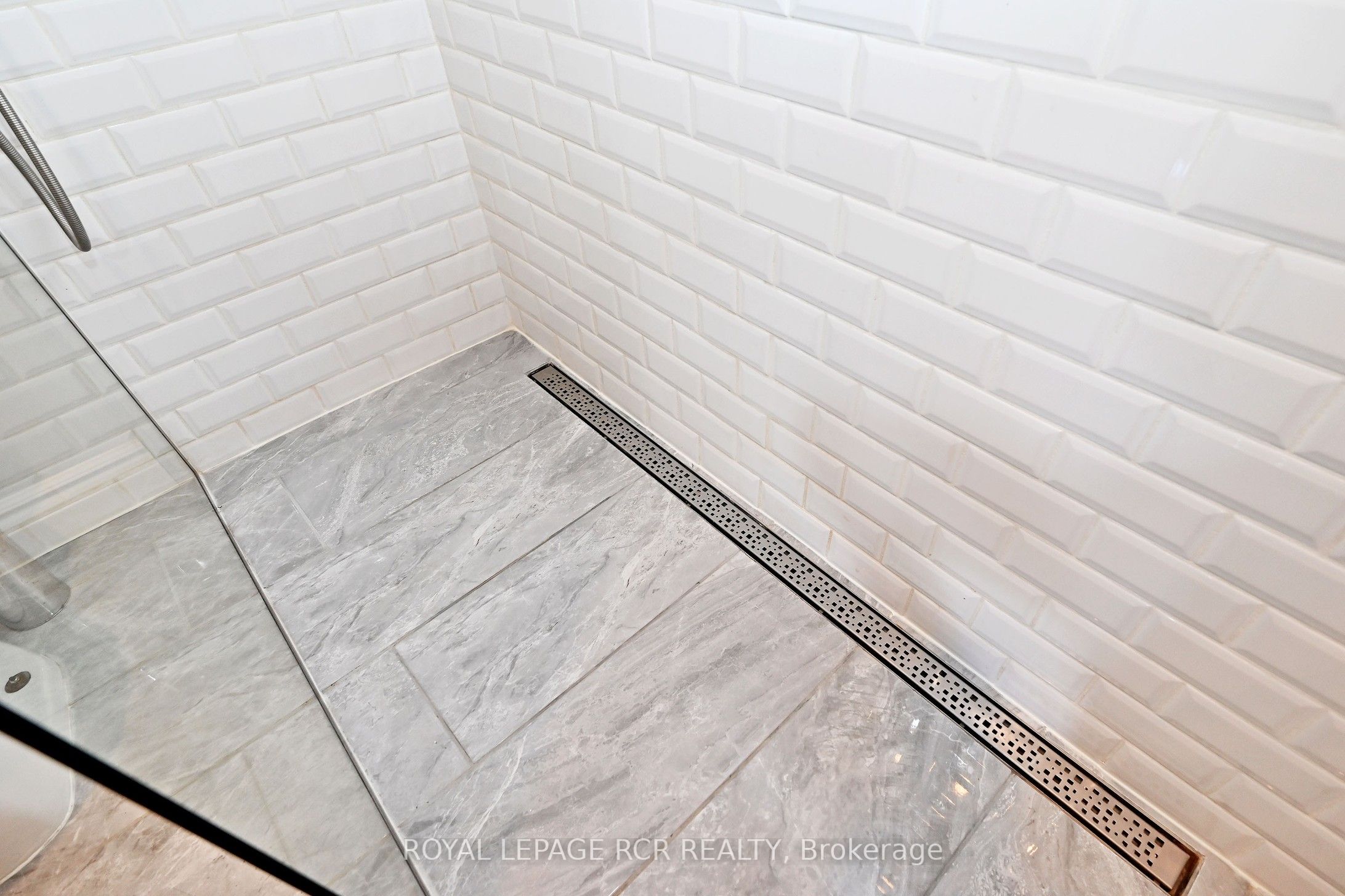 116 Buckingham Avenue Property Photo 23