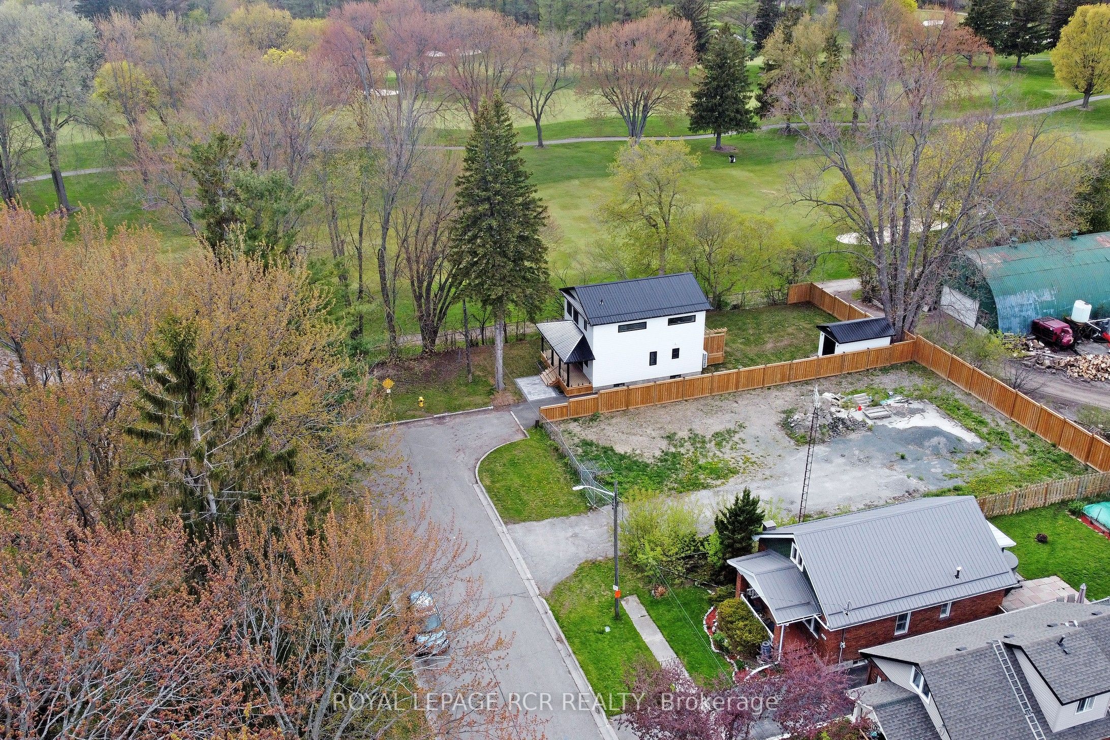 116 Buckingham Avenue Property Photo 44