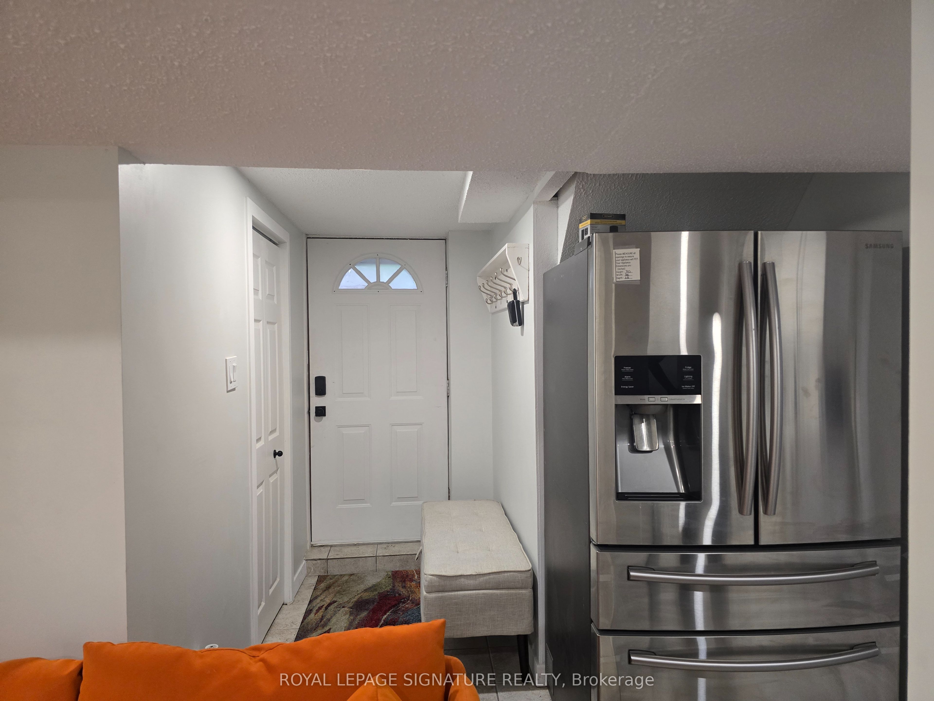 211 Glen Hill Drive Lower Property Photo 3