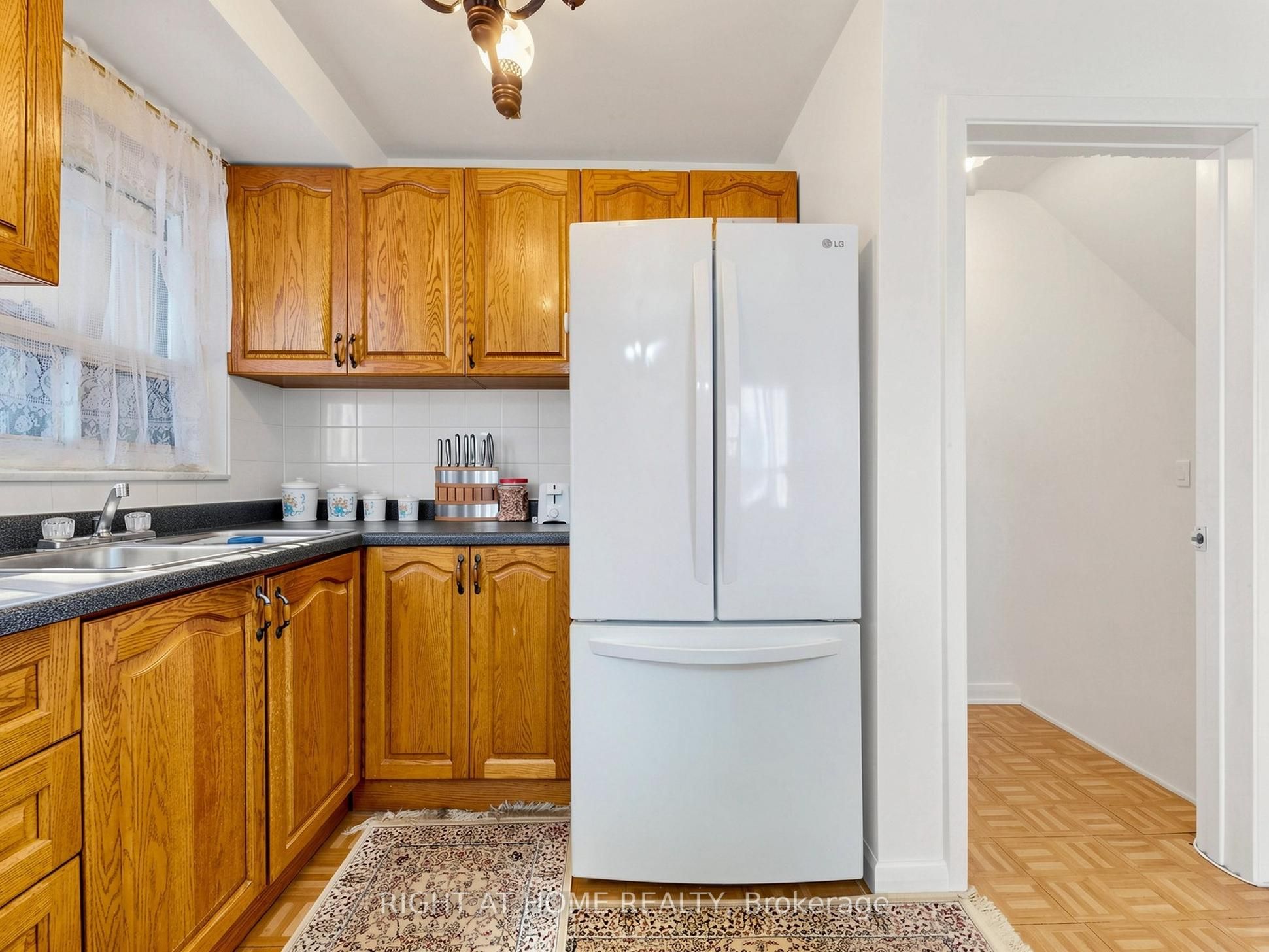 771 Birchmount Road Property Photo 4