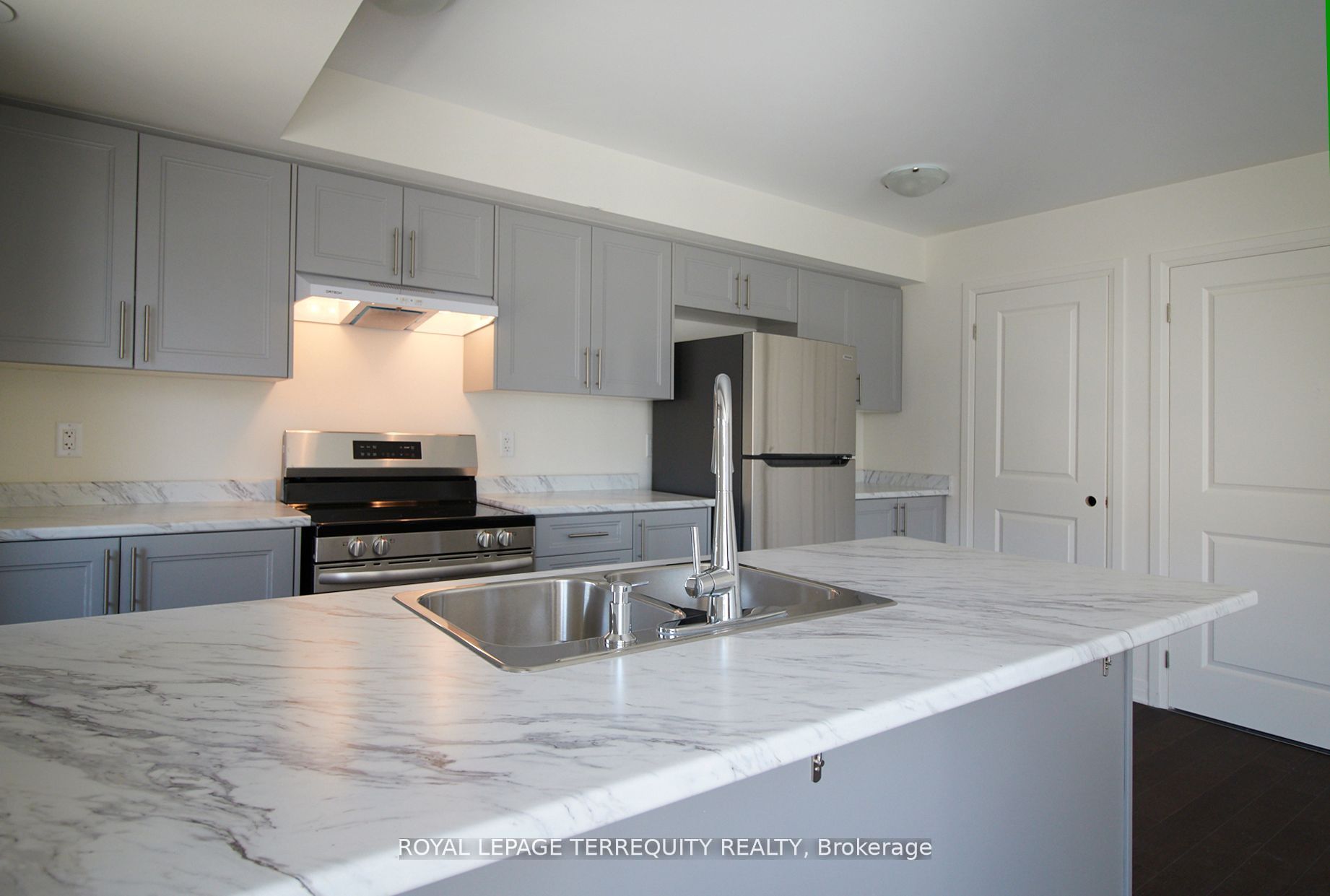 8d Lookout Drive Property Photo 3