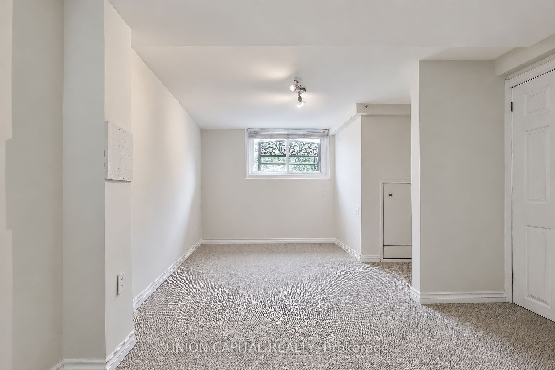 50 Wichey Road Lower Property Photo 4