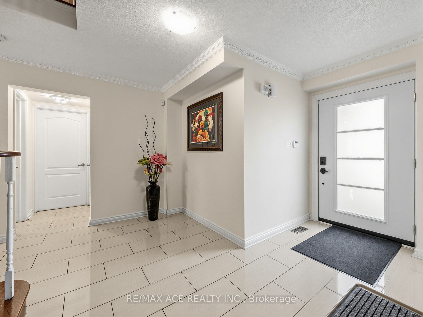 53 Howes Street Property Photo 3