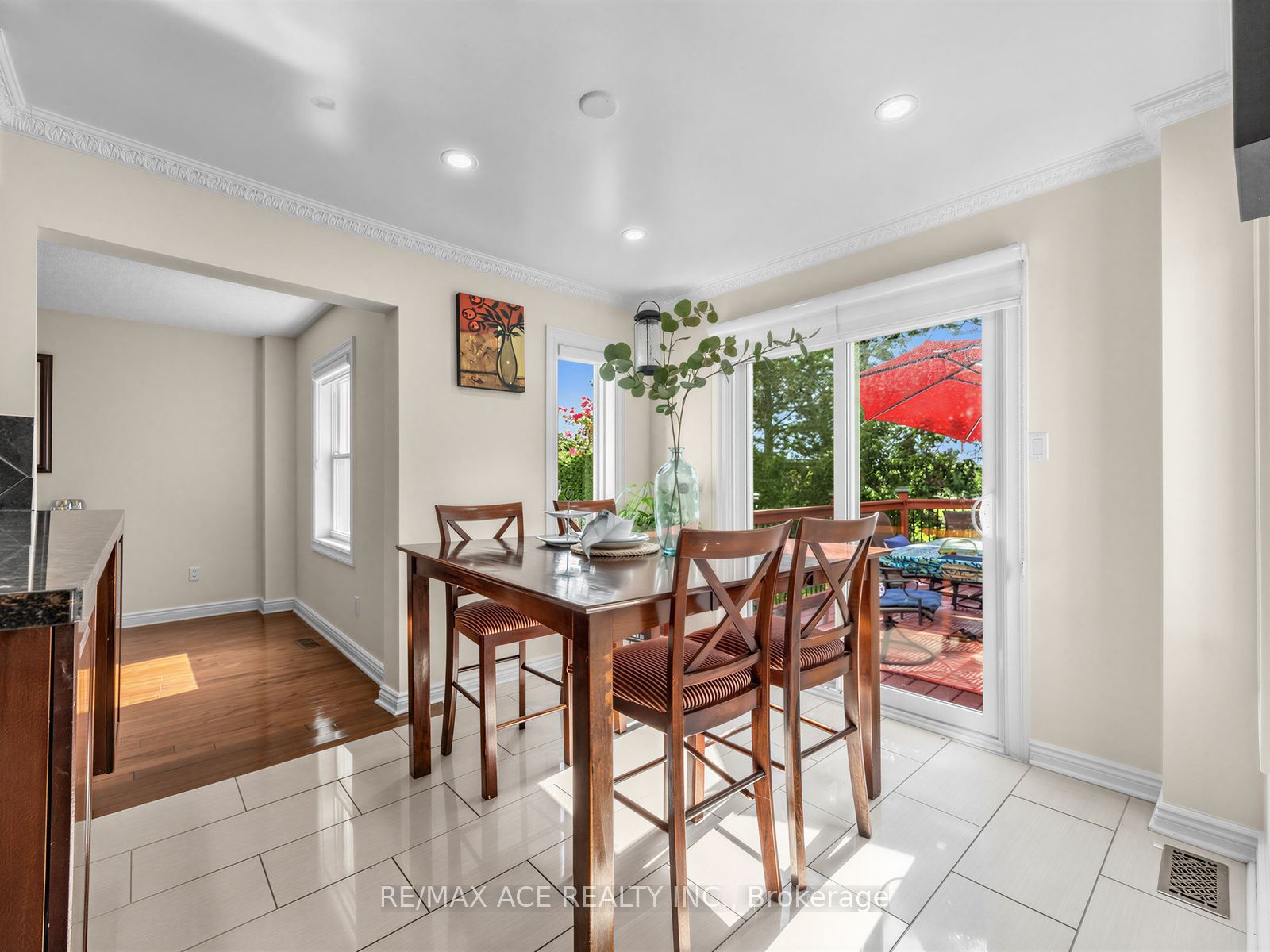 53 Howes Street Property Photo 8