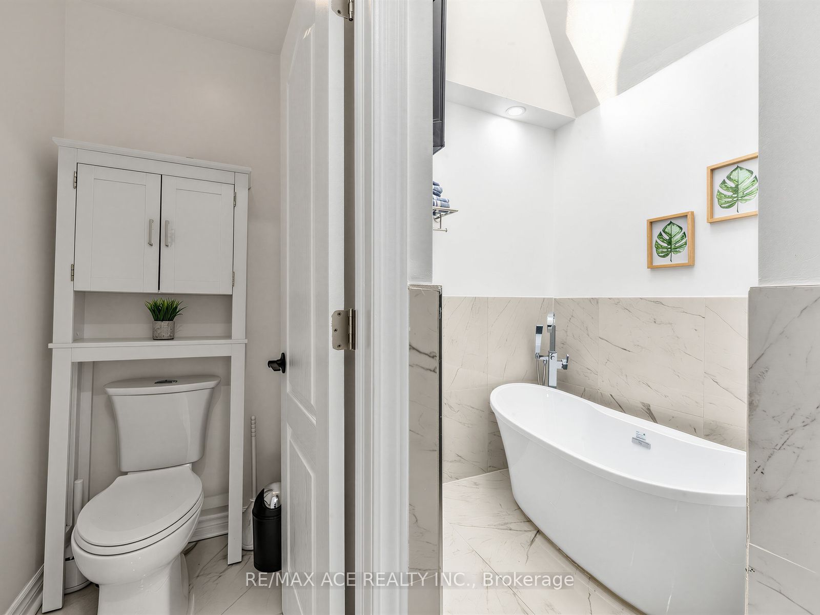 53 Howes Street Property Photo 24