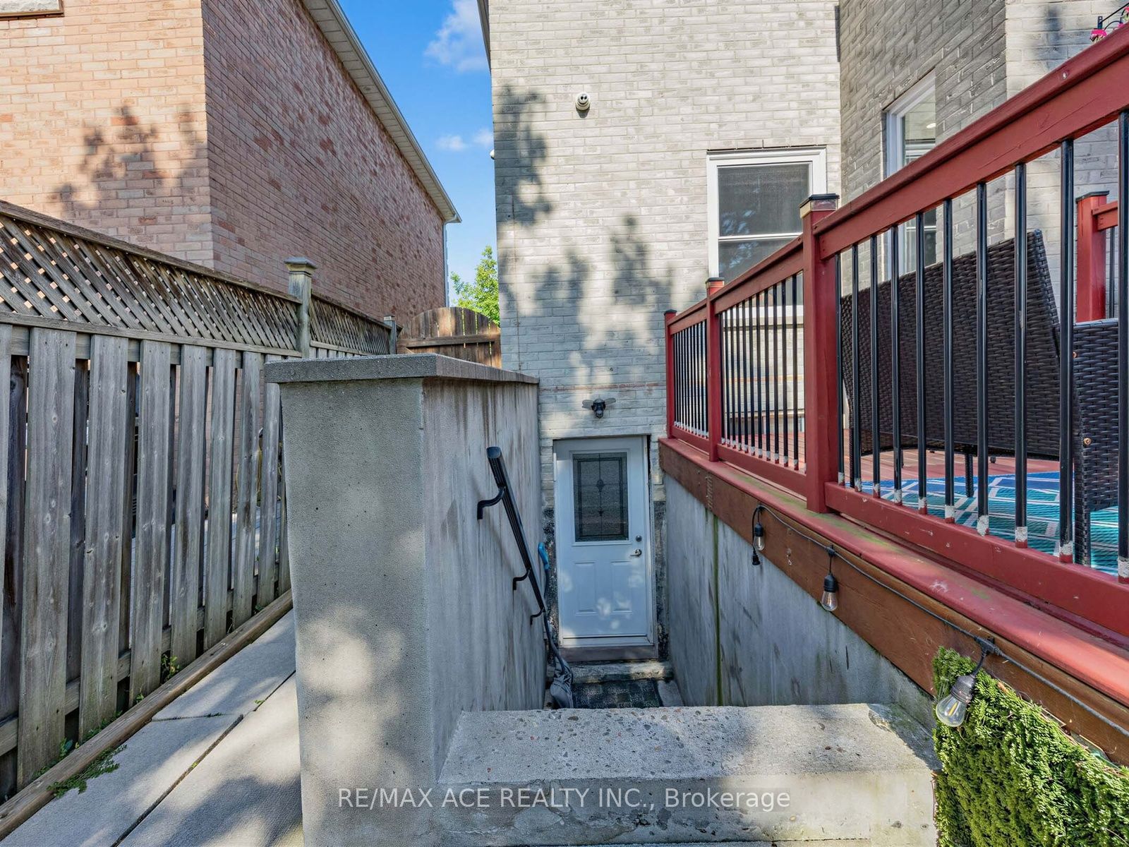 53 Howes Street Property Photo 31
