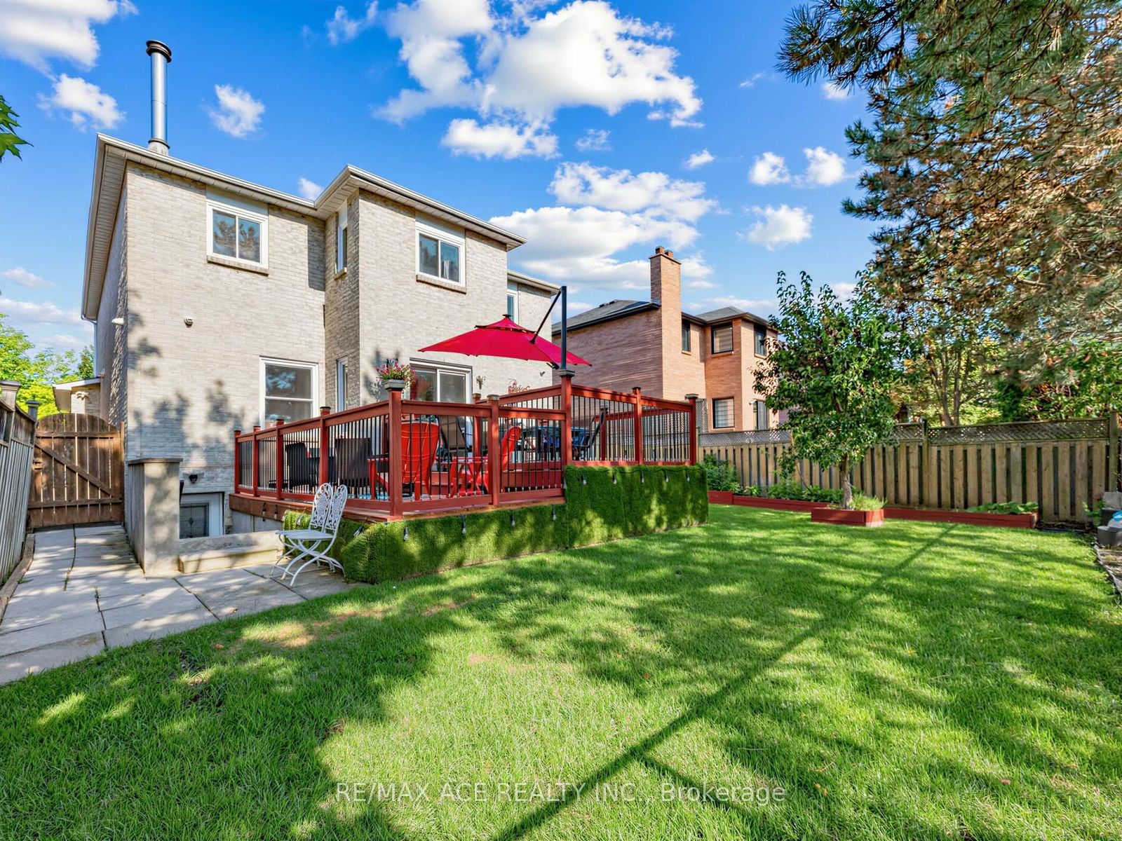 53 Howes Street Property Photo 32