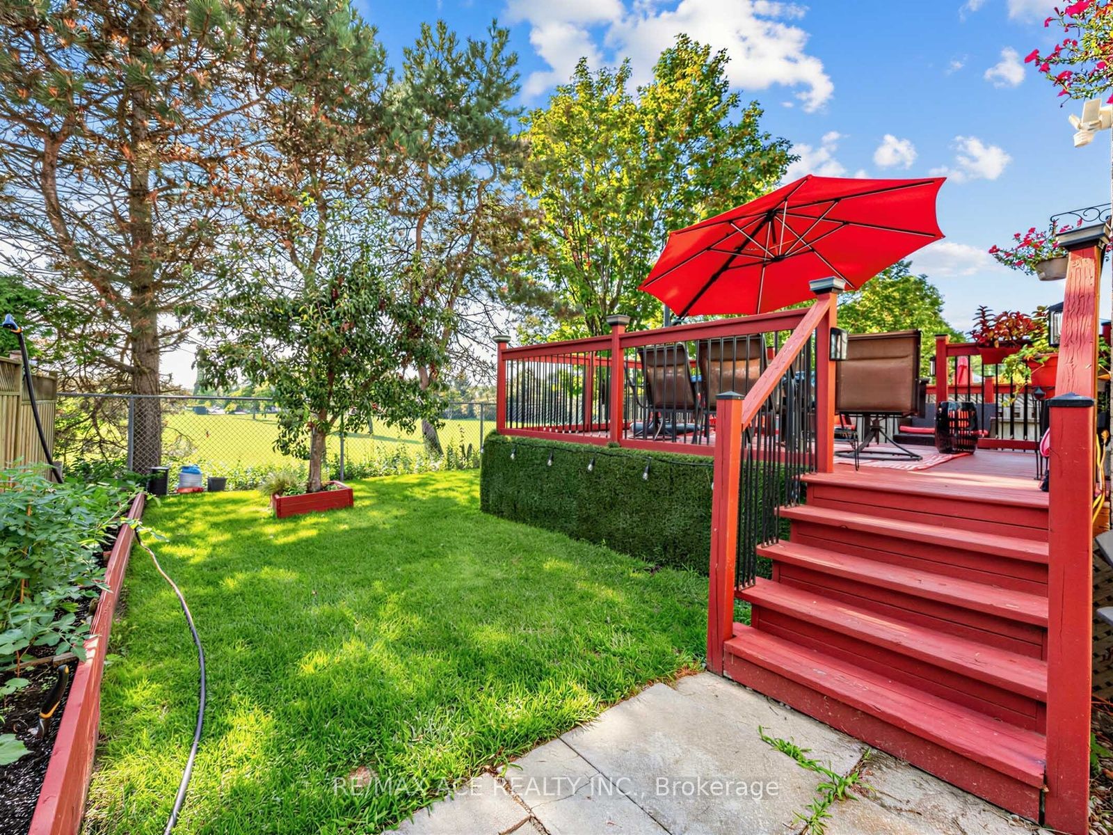 53 Howes Street Property Photo 33