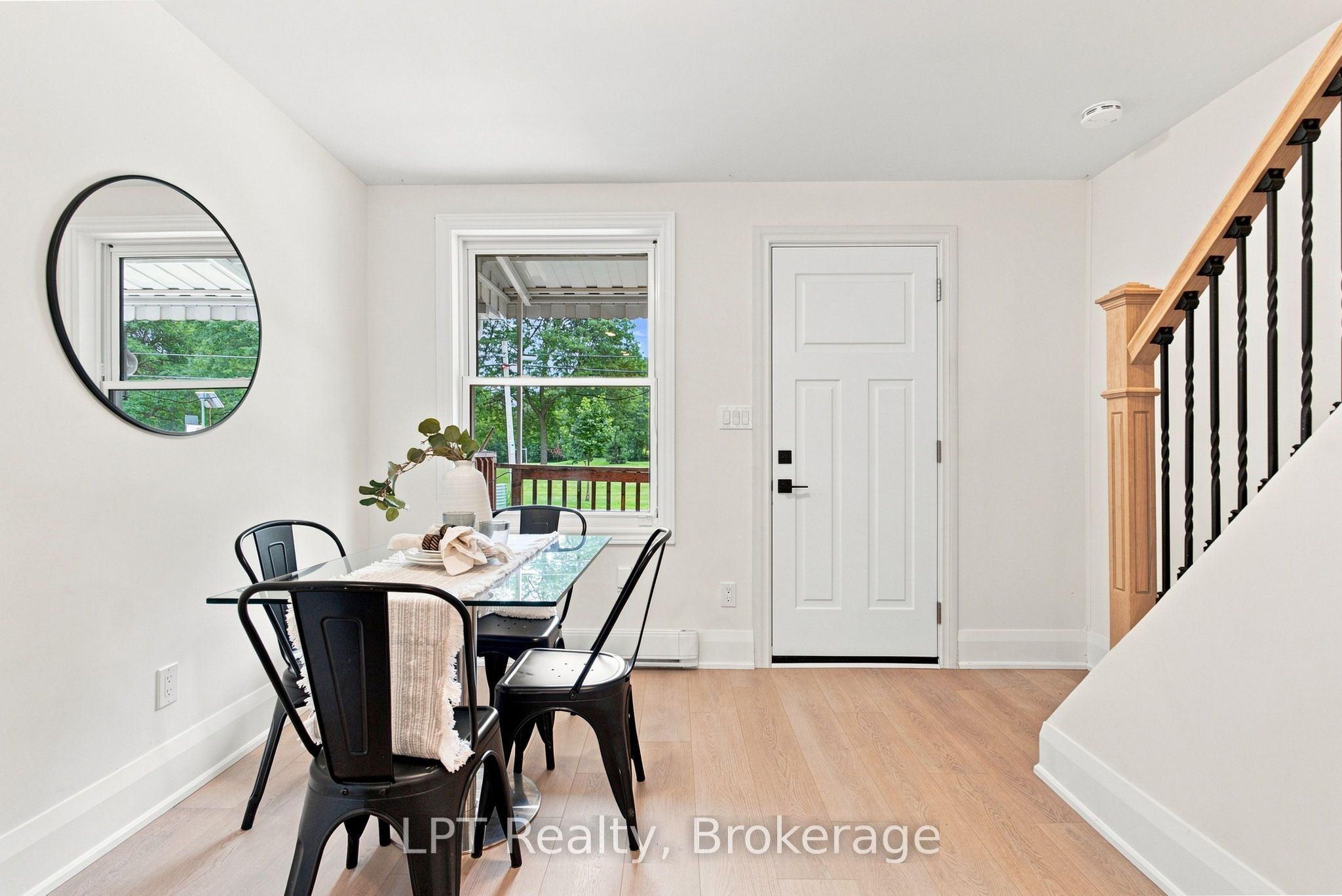 112 Olive Avenue Property Photo 4