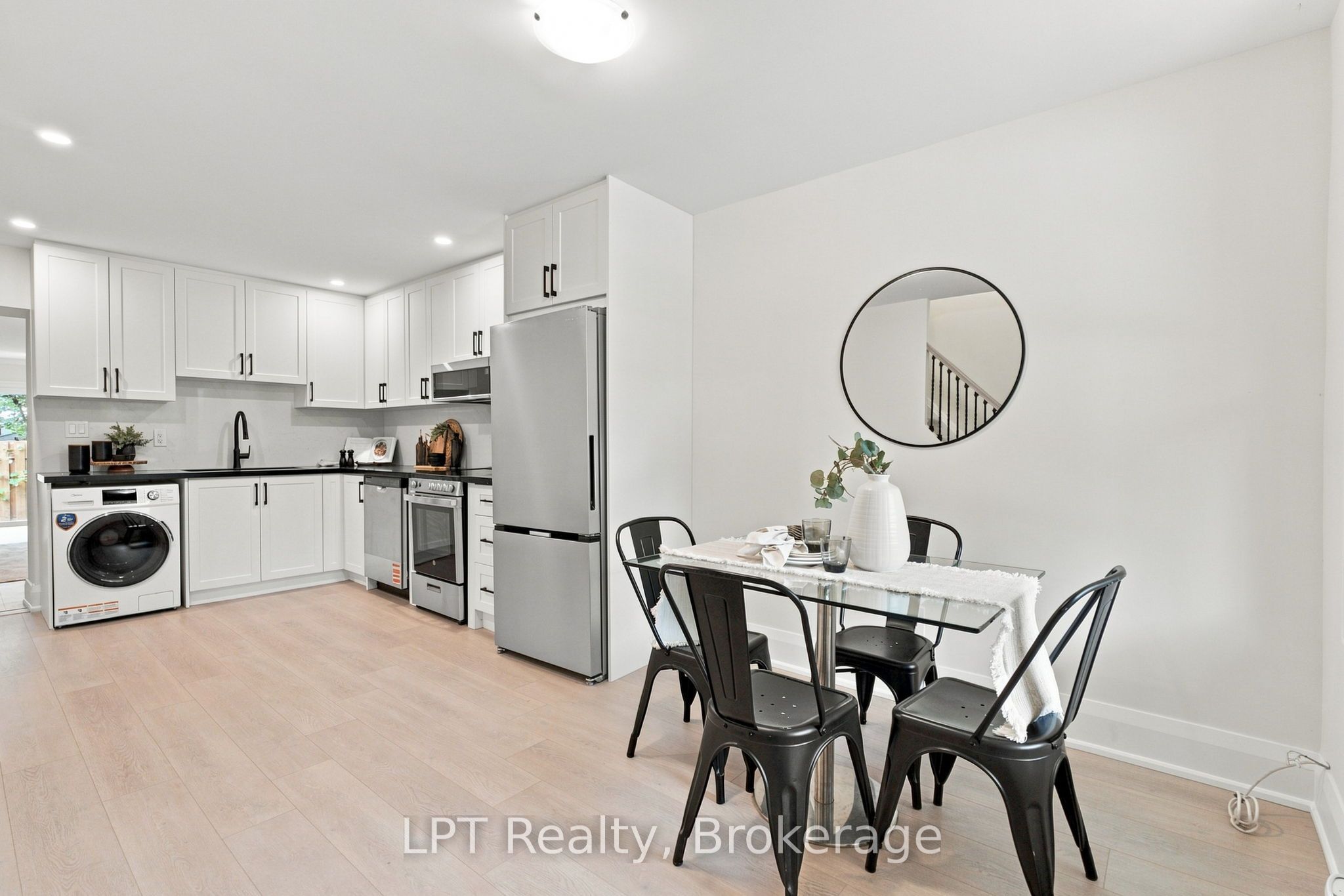 112 Olive Avenue Property Photo 6