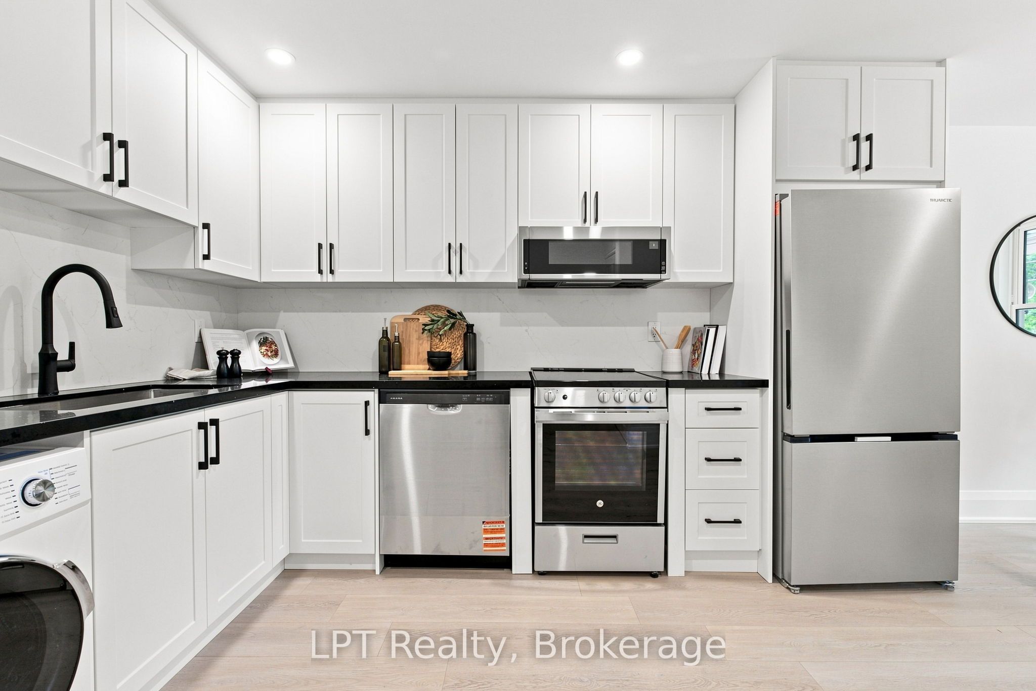 112 Olive Avenue Property Photo 10