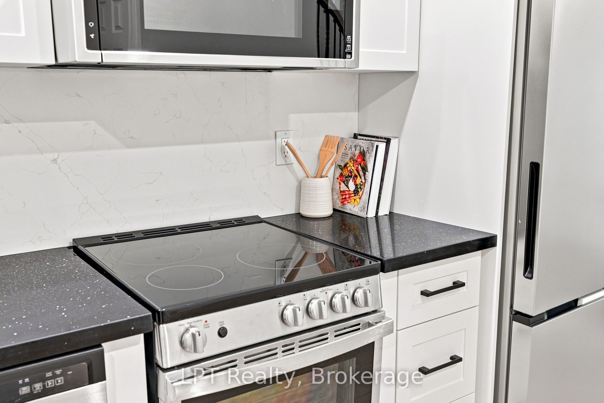 112 Olive Avenue Property Photo 12