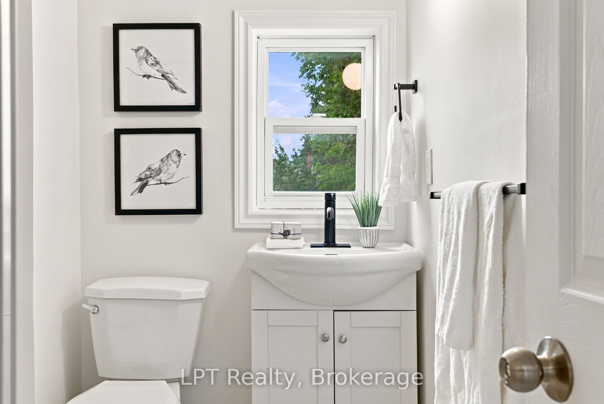 112 Olive Avenue Property Photo 33