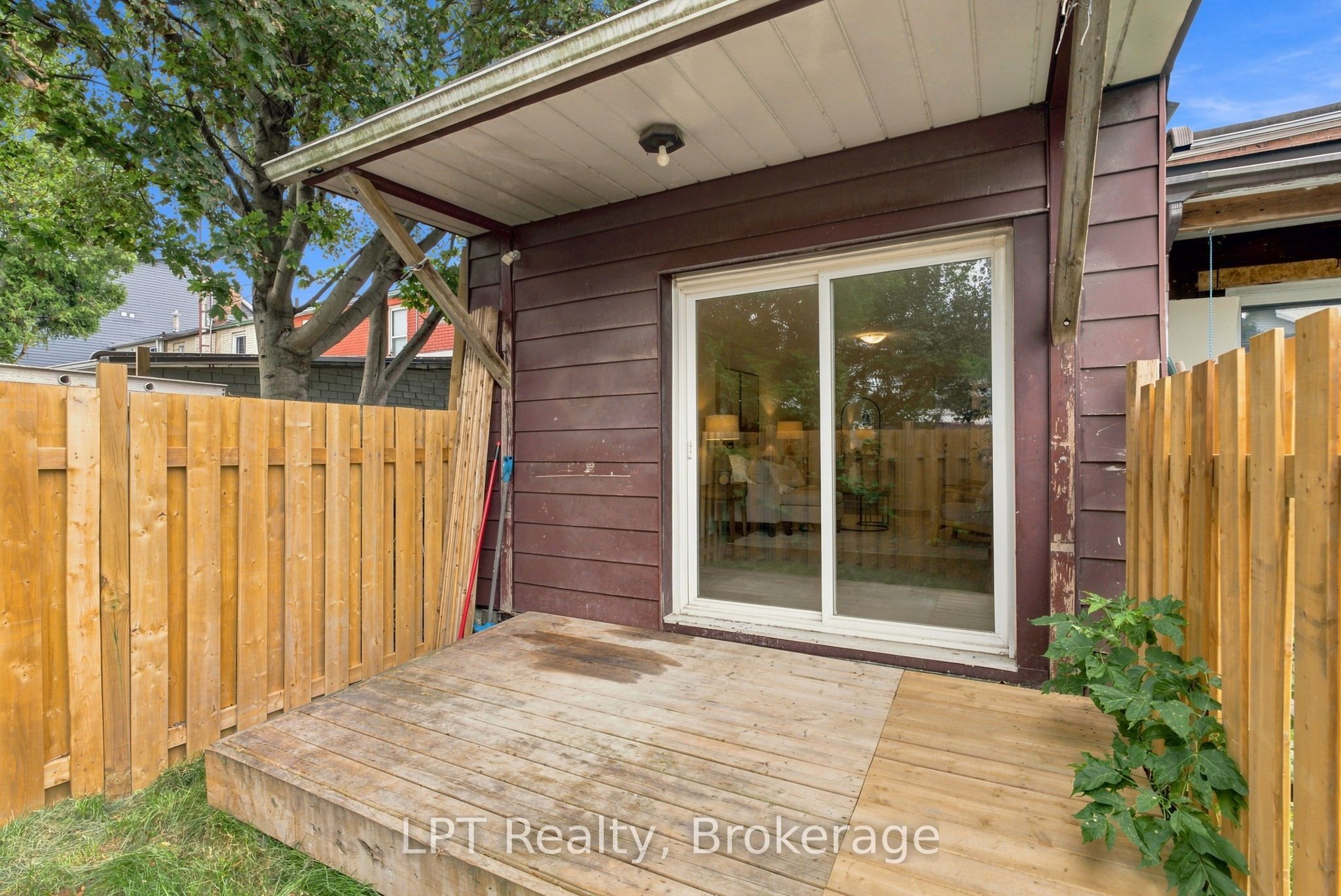 112 Olive Avenue Property Photo 39