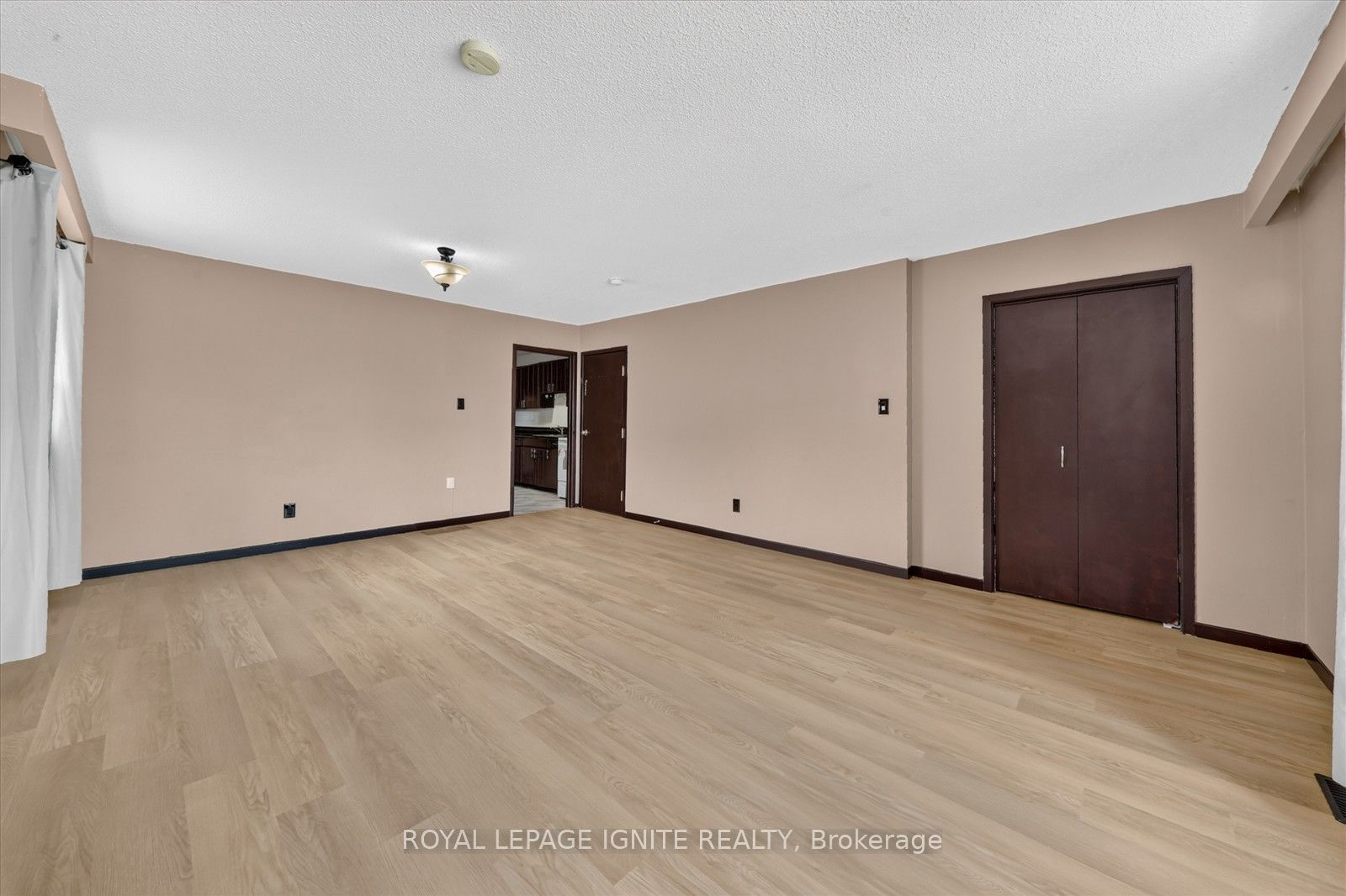 88 South Edgely Avenue Upper Property Photo 10
