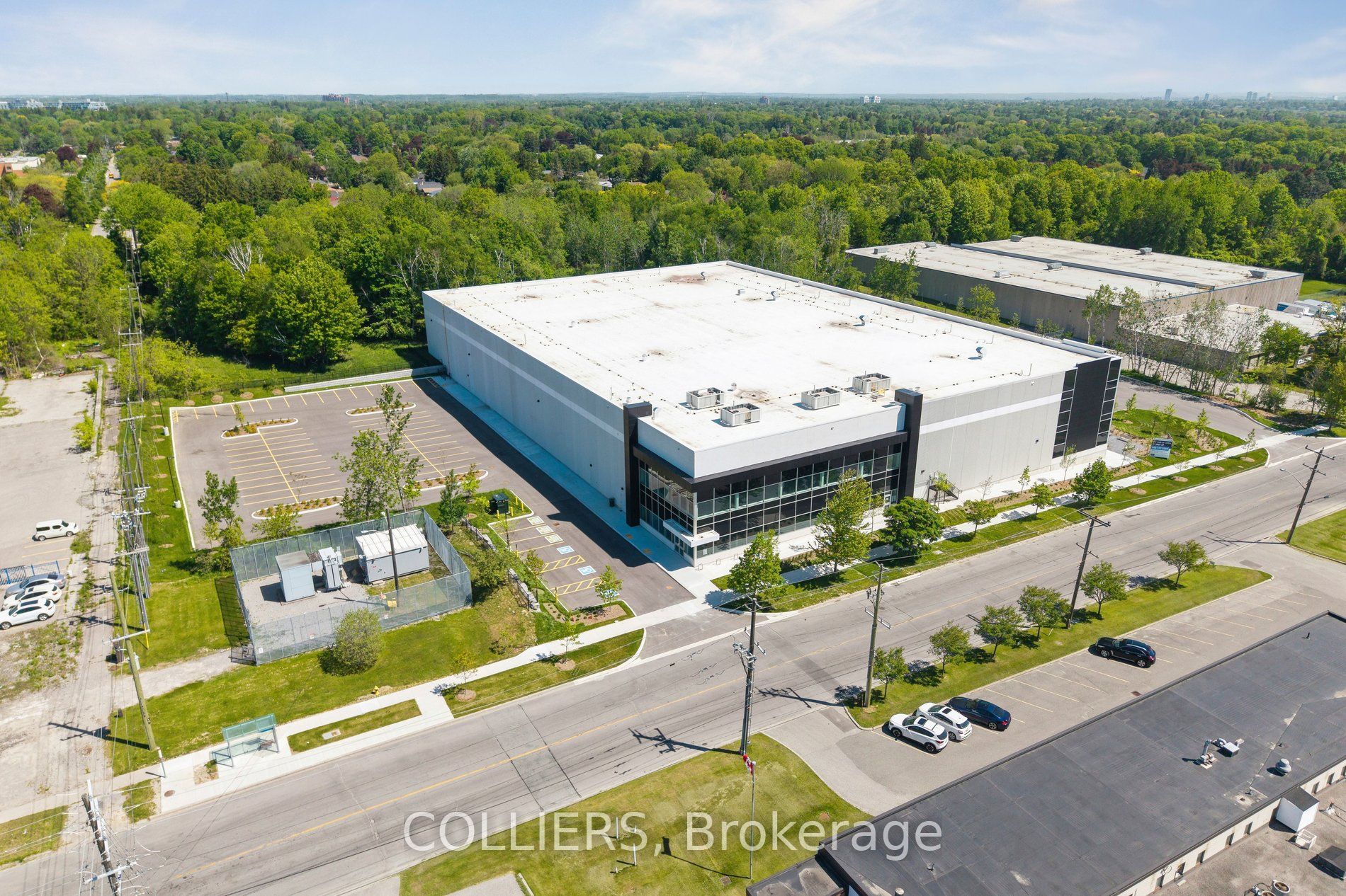 610 Coronation Drive Property Photo 4